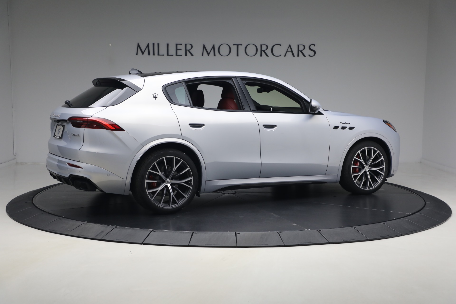 New-2026-Maserati-Grecale-Modena-V6