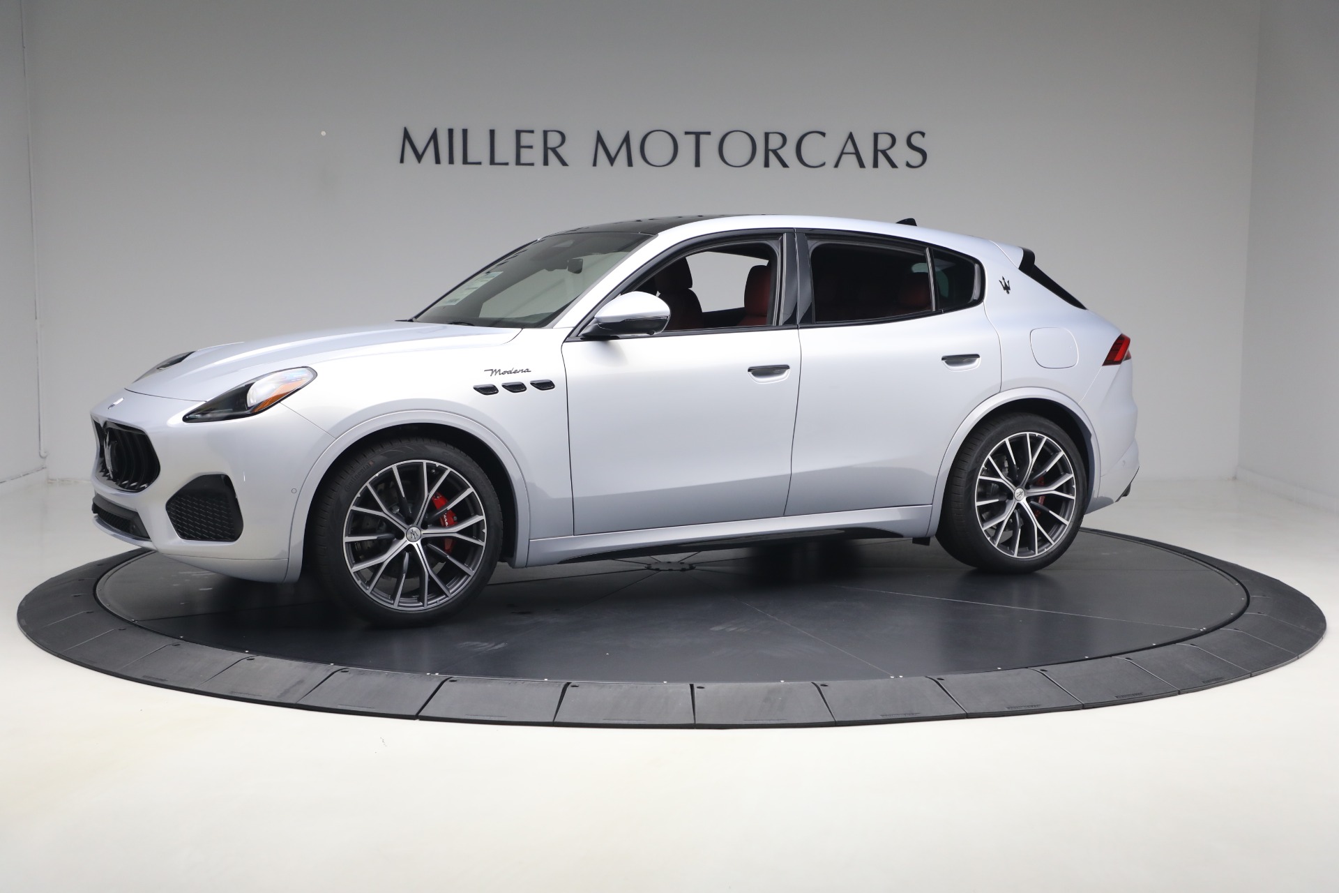 New-2026-Maserati-Grecale-Modena-V6