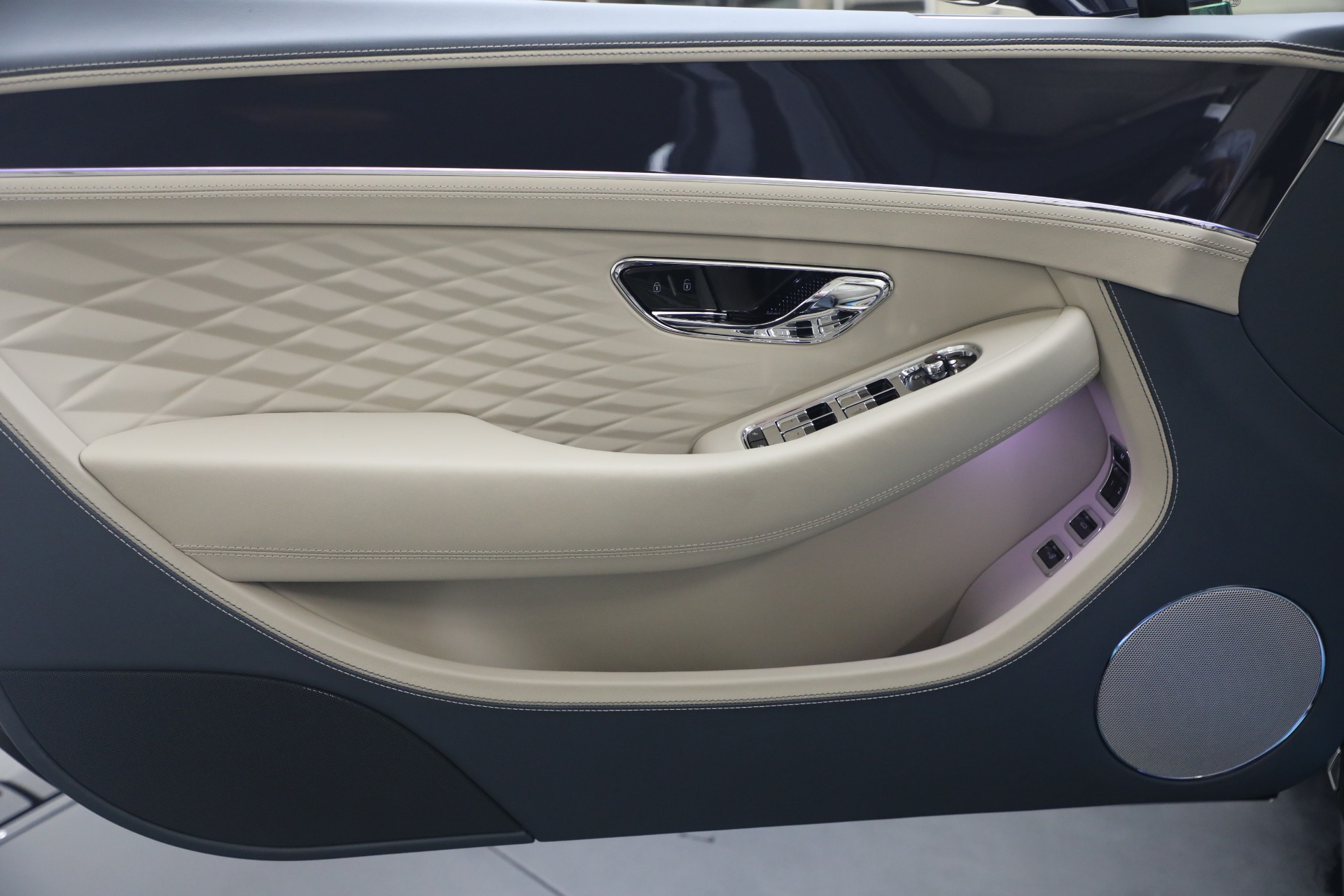 New-2026-Bentley-Continental-GTC-Azure