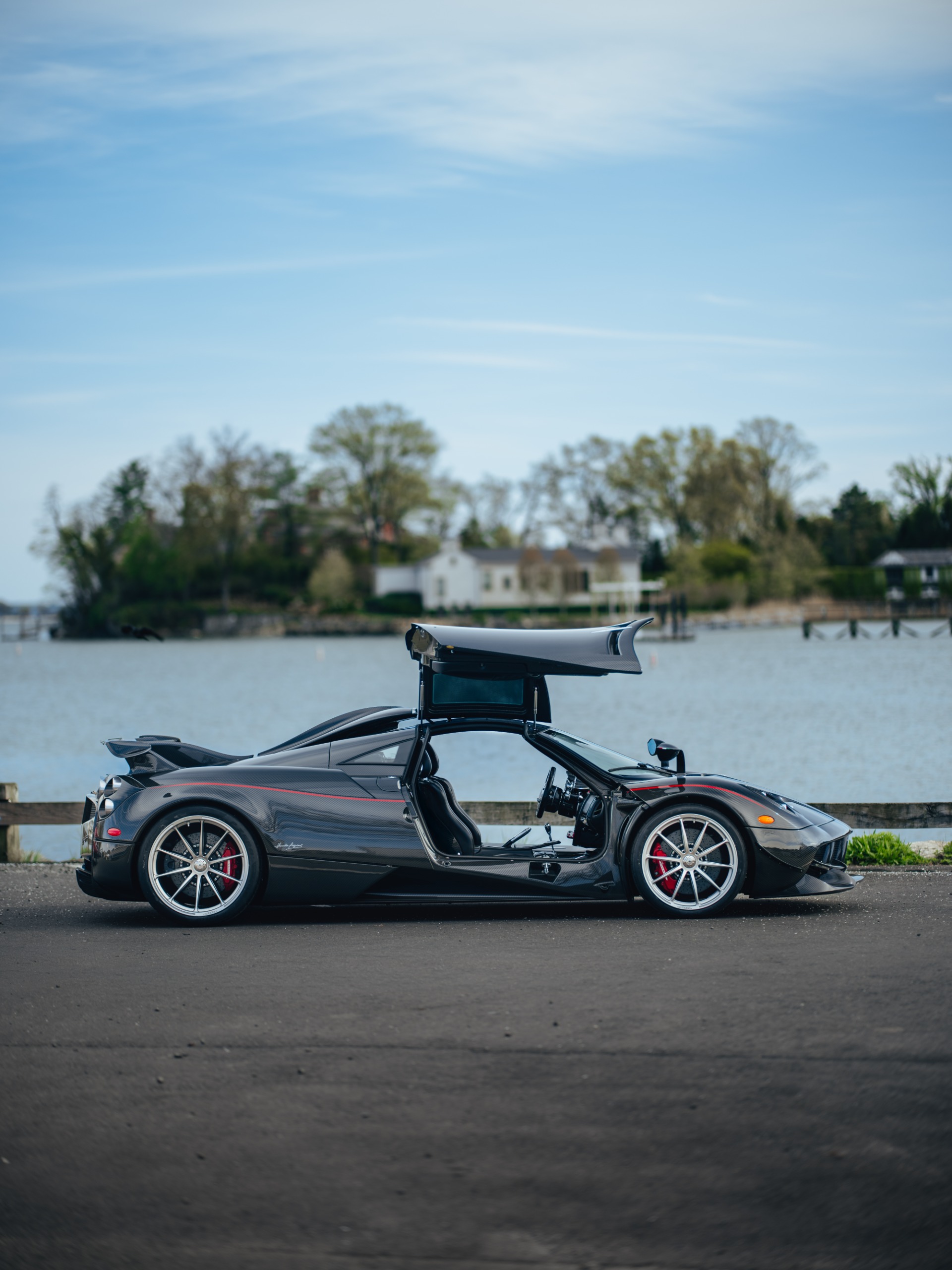 Used-2014-Pagani-Huayra-Coupe