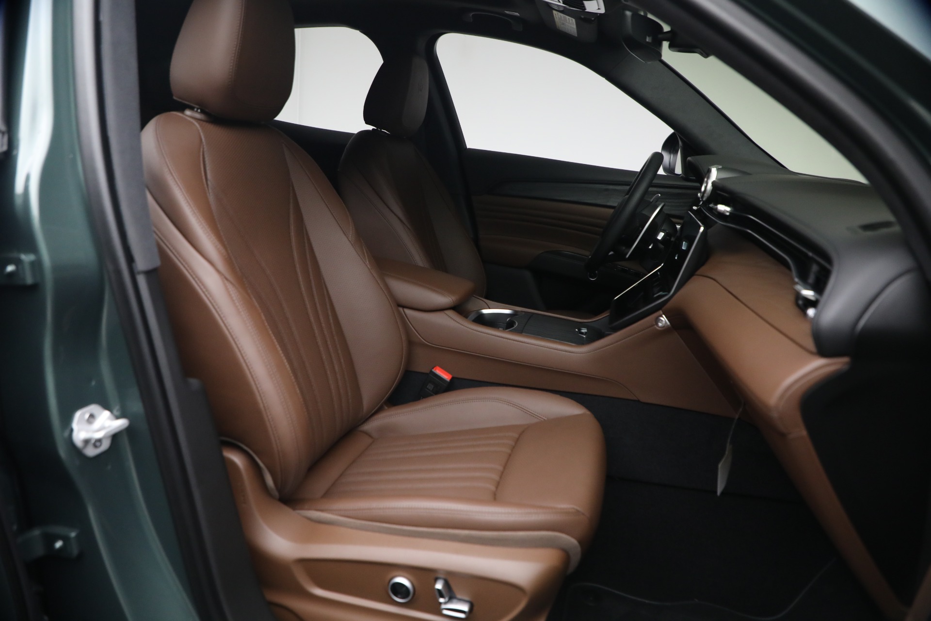 New-2026-Maserati-Grecale-Modena-V6