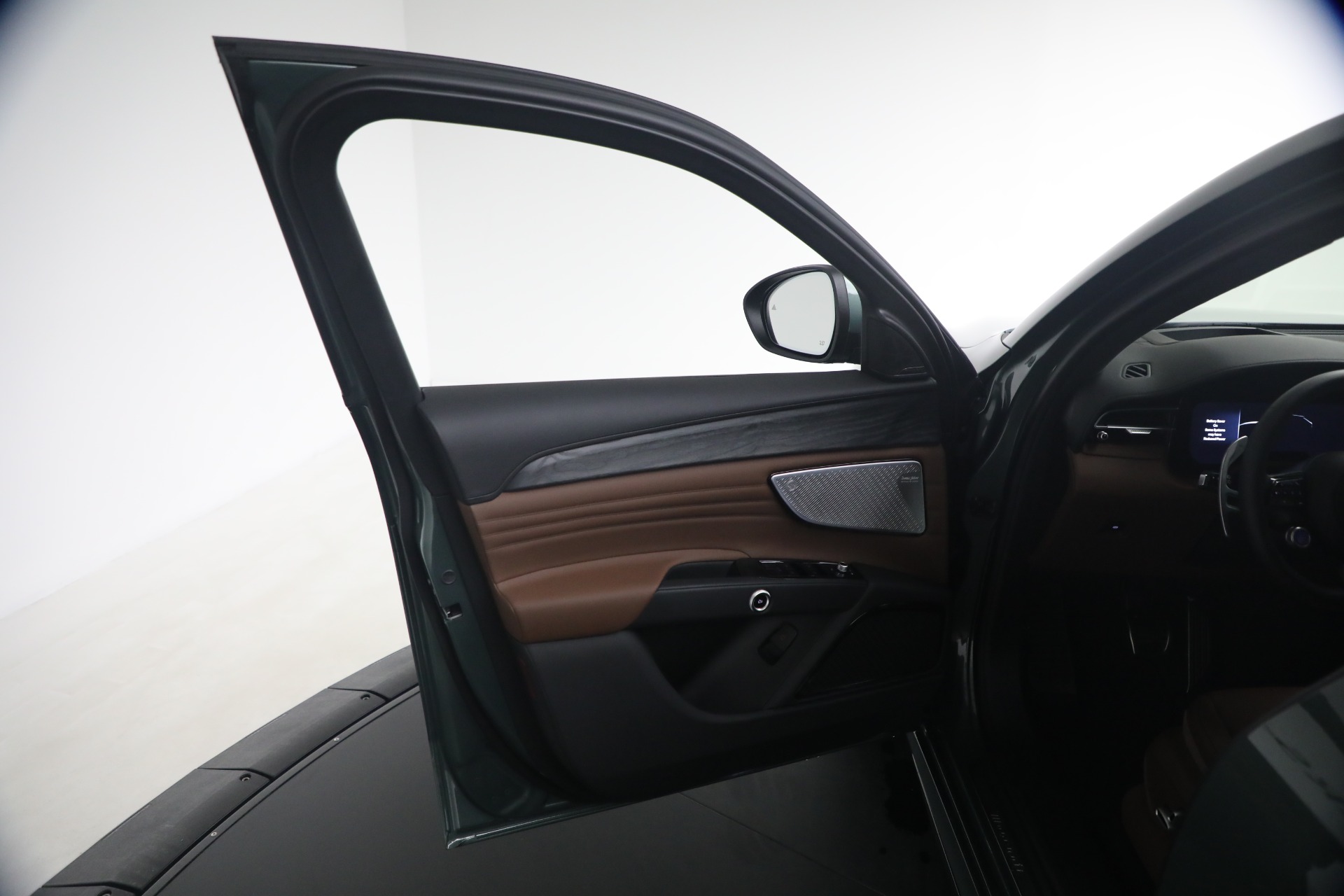 New-2026-Maserati-Grecale-Modena-V6