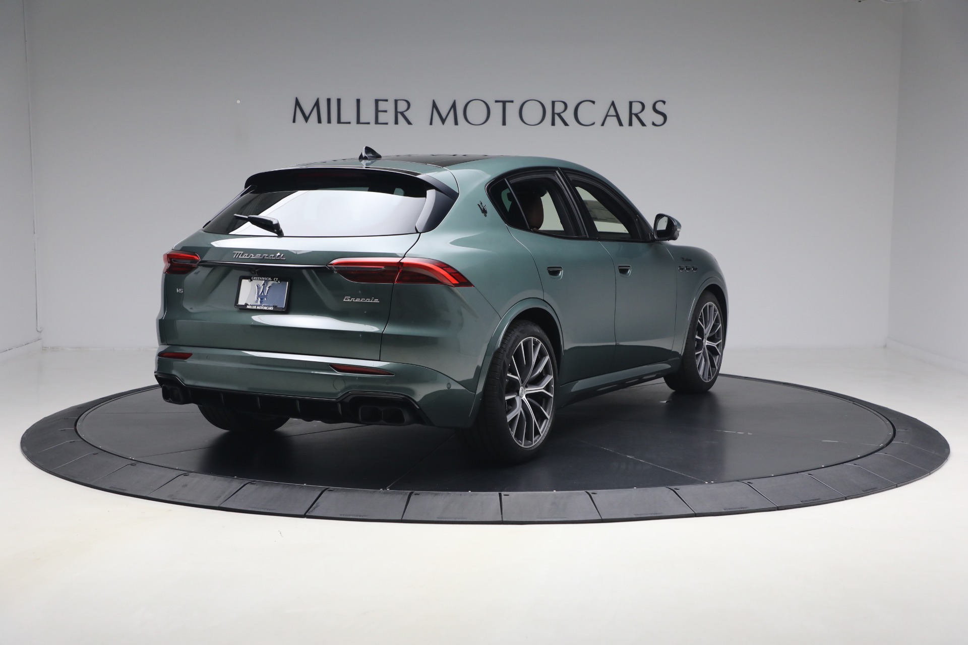 New-2026-Maserati-Grecale-Modena-V6