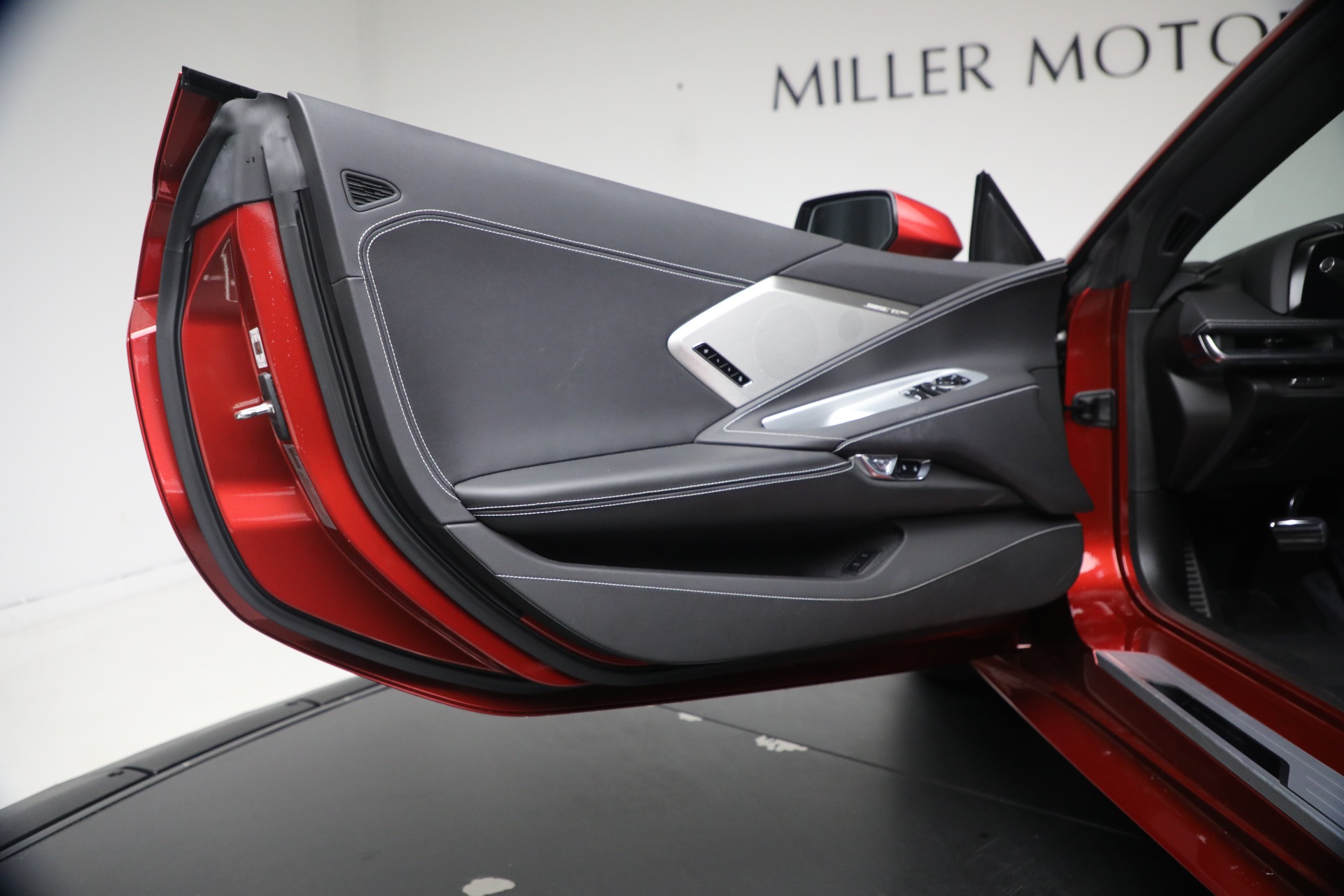 Used-2021-Chevrolet-Corvette-Stingray
