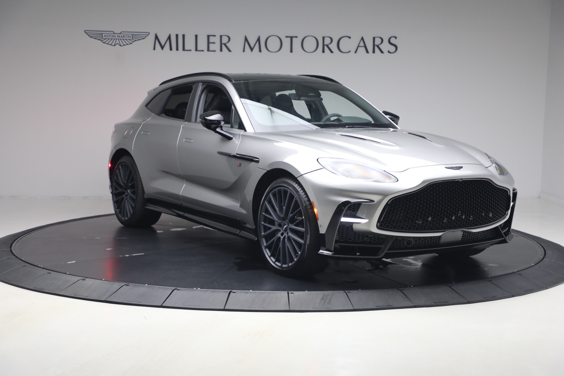 New-2026-Aston-Martin-DBX-S