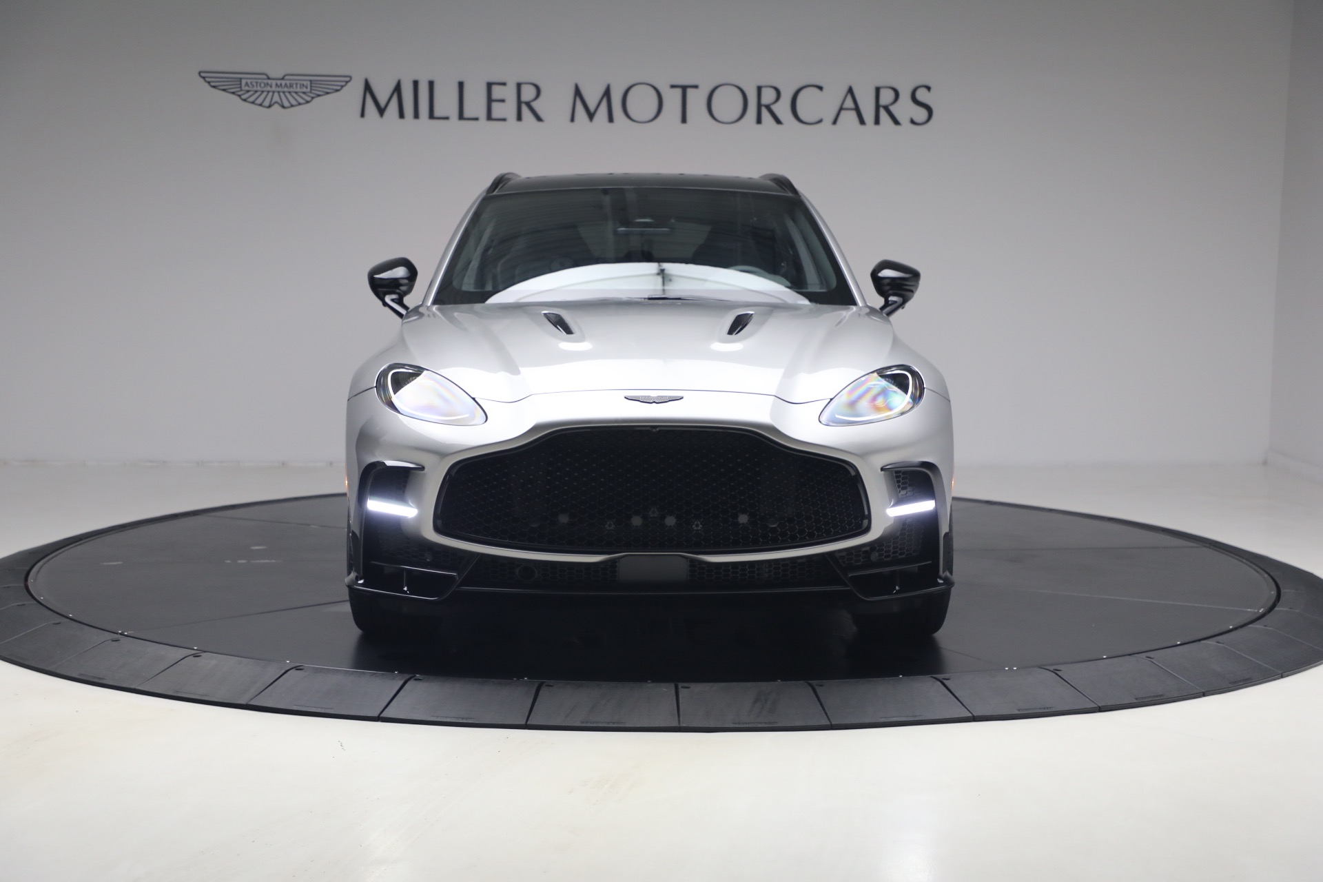 New-2026-Aston-Martin-DBX-S