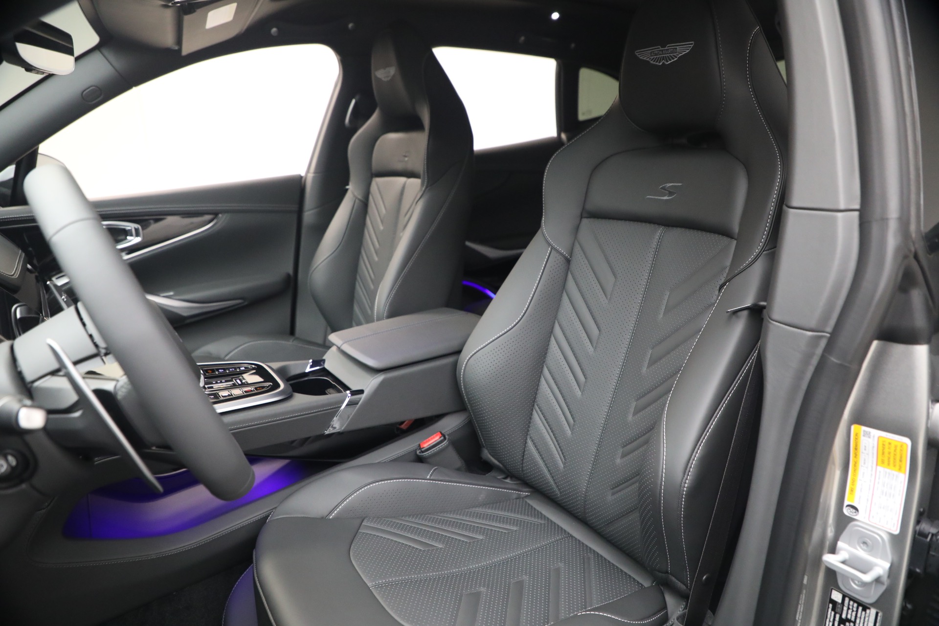New-2026-Aston-Martin-DBX-S