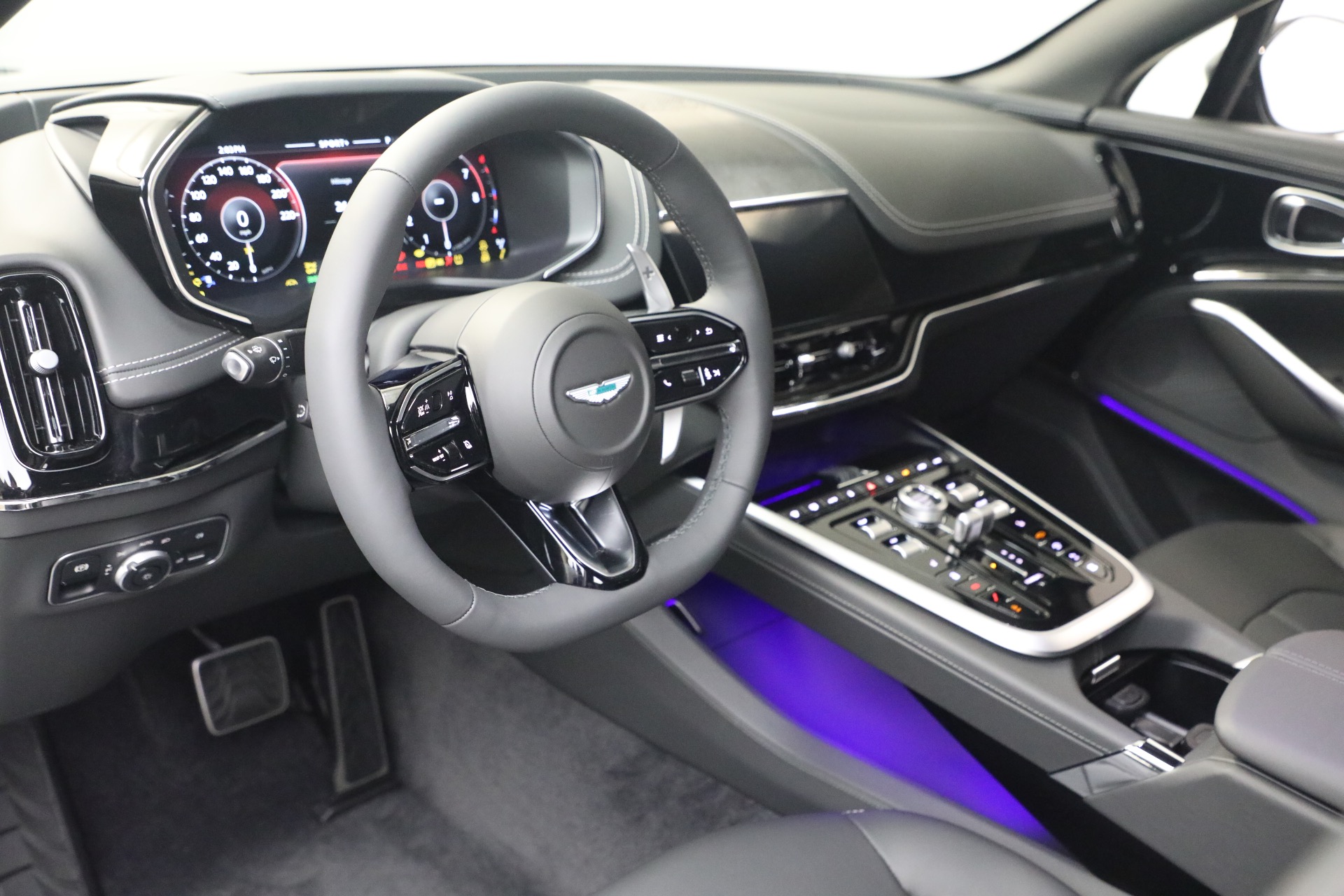 New-2026-Aston-Martin-DBX-S