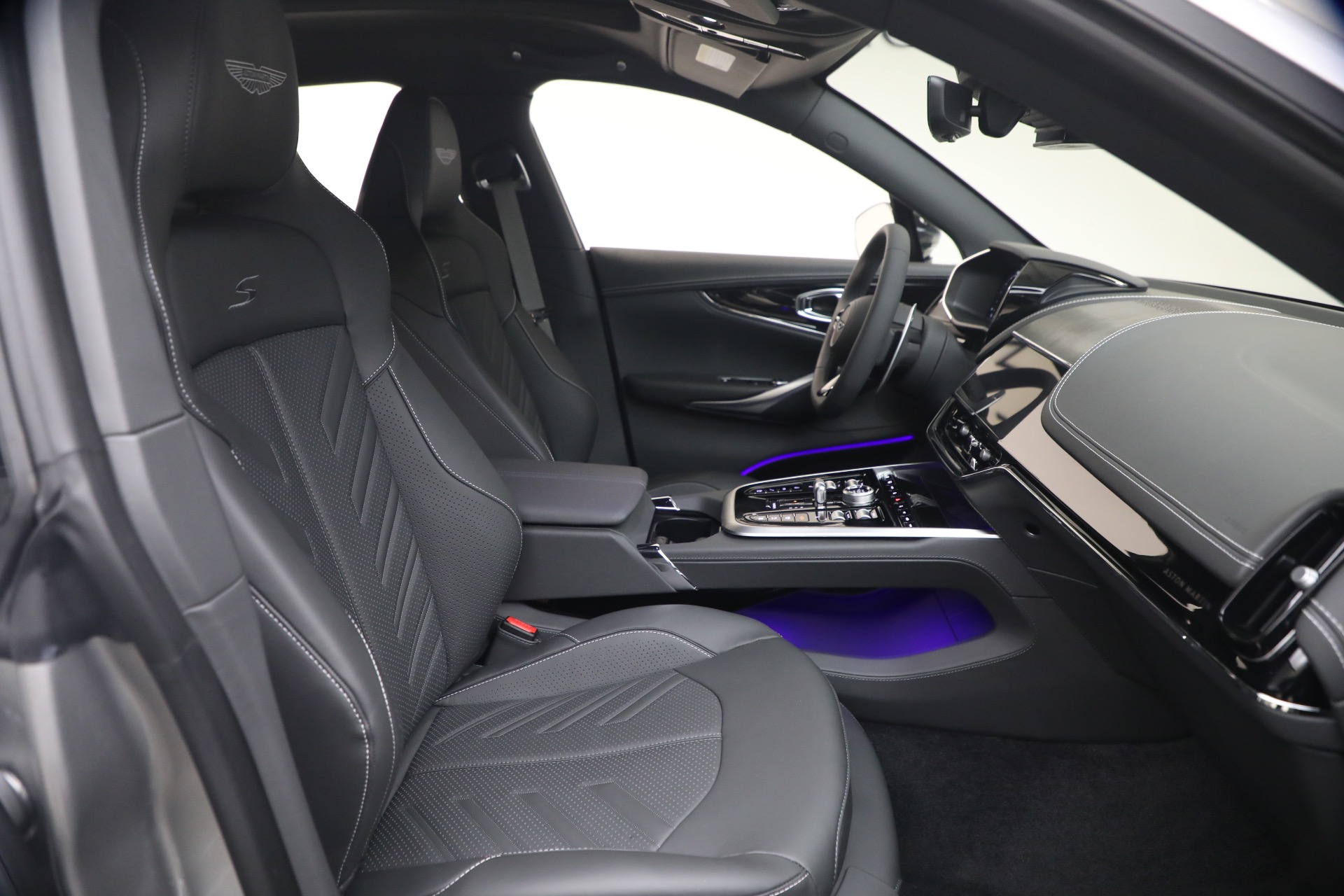 New-2026-Aston-Martin-DBX-S