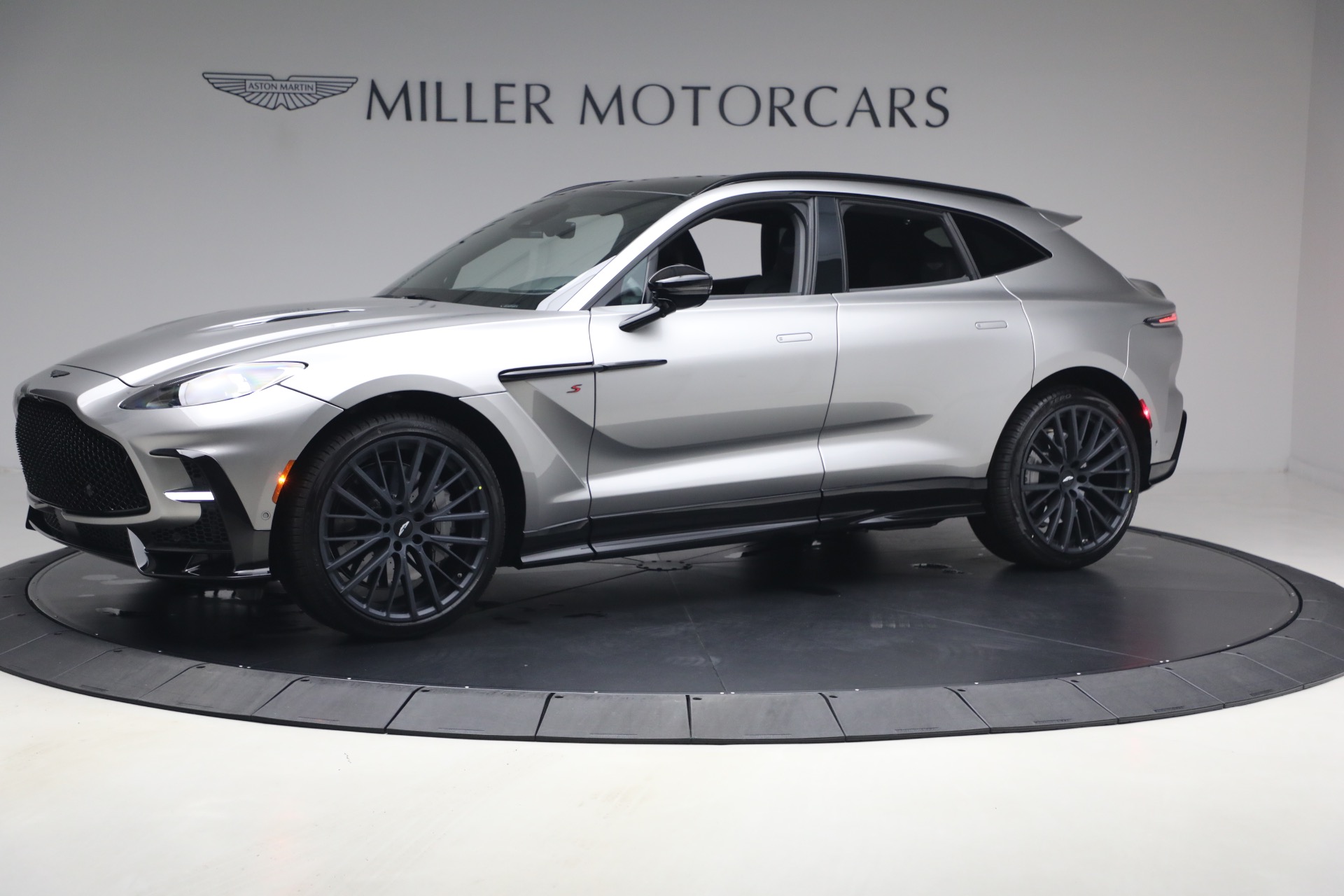 New-2026-Aston-Martin-DBX-S