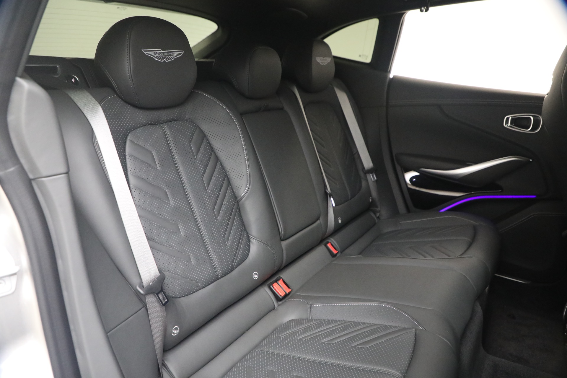 New-2026-Aston-Martin-DBX-S