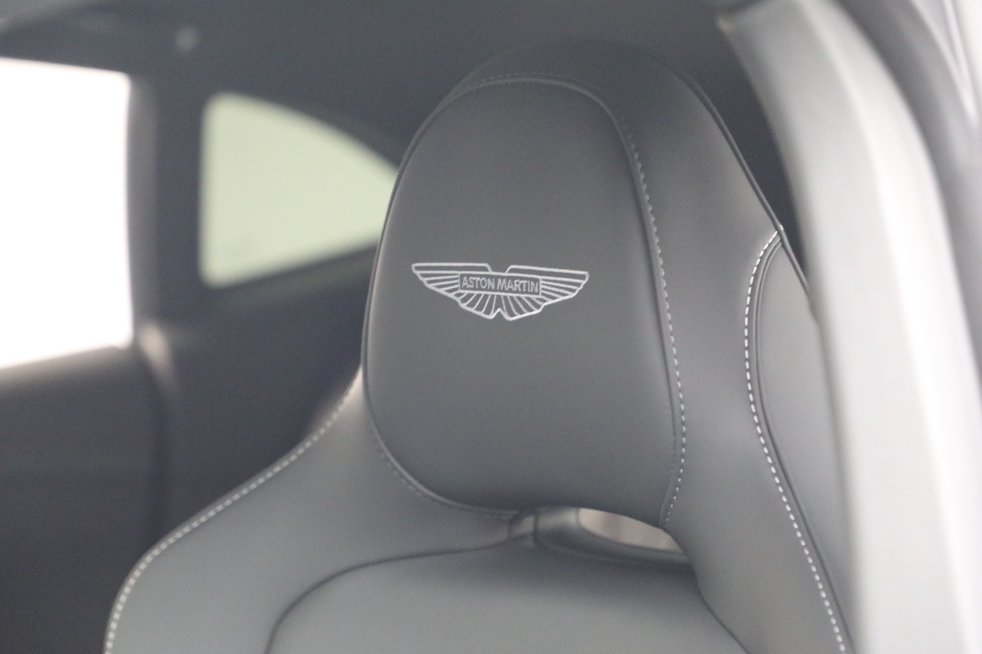 New-2026-Aston-Martin-DBX-S