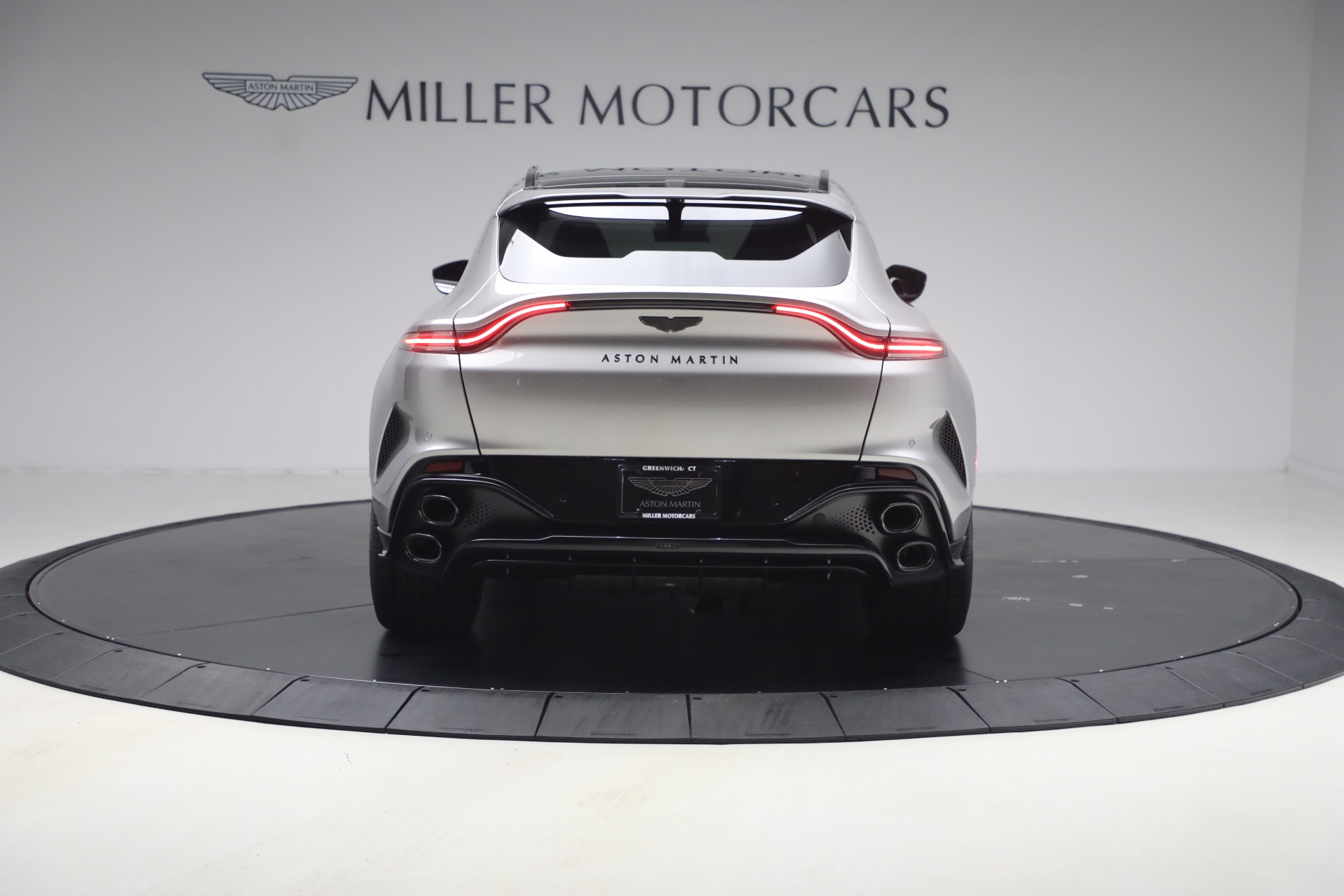 New-2026-Aston-Martin-DBX-S