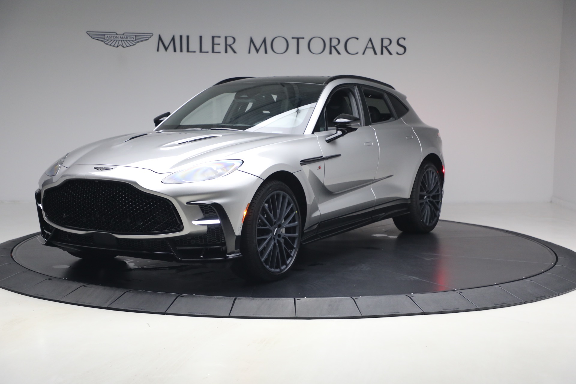 New-2026-Aston-Martin-DBX-S