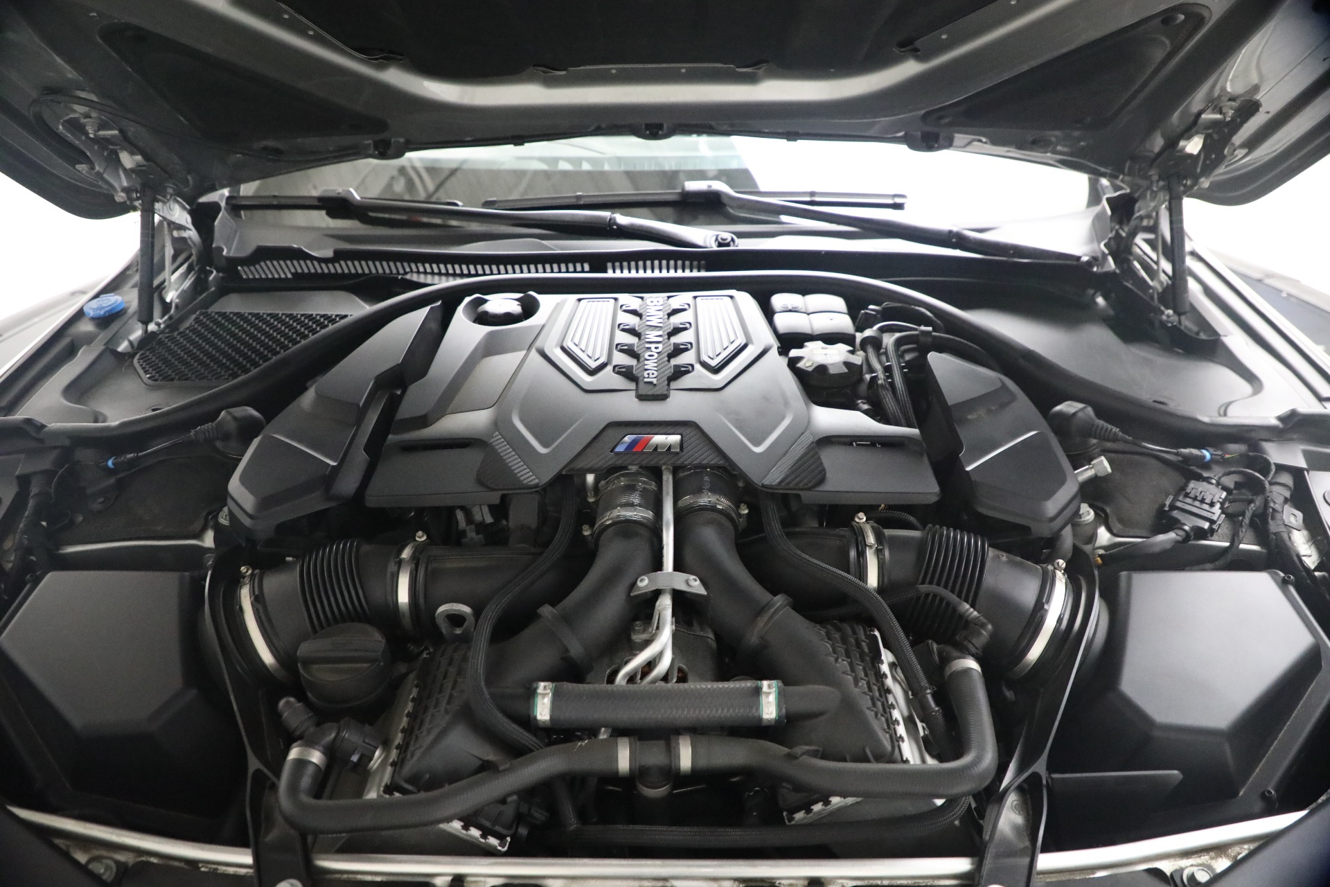 Used-2022-BMW-M8-Competition
