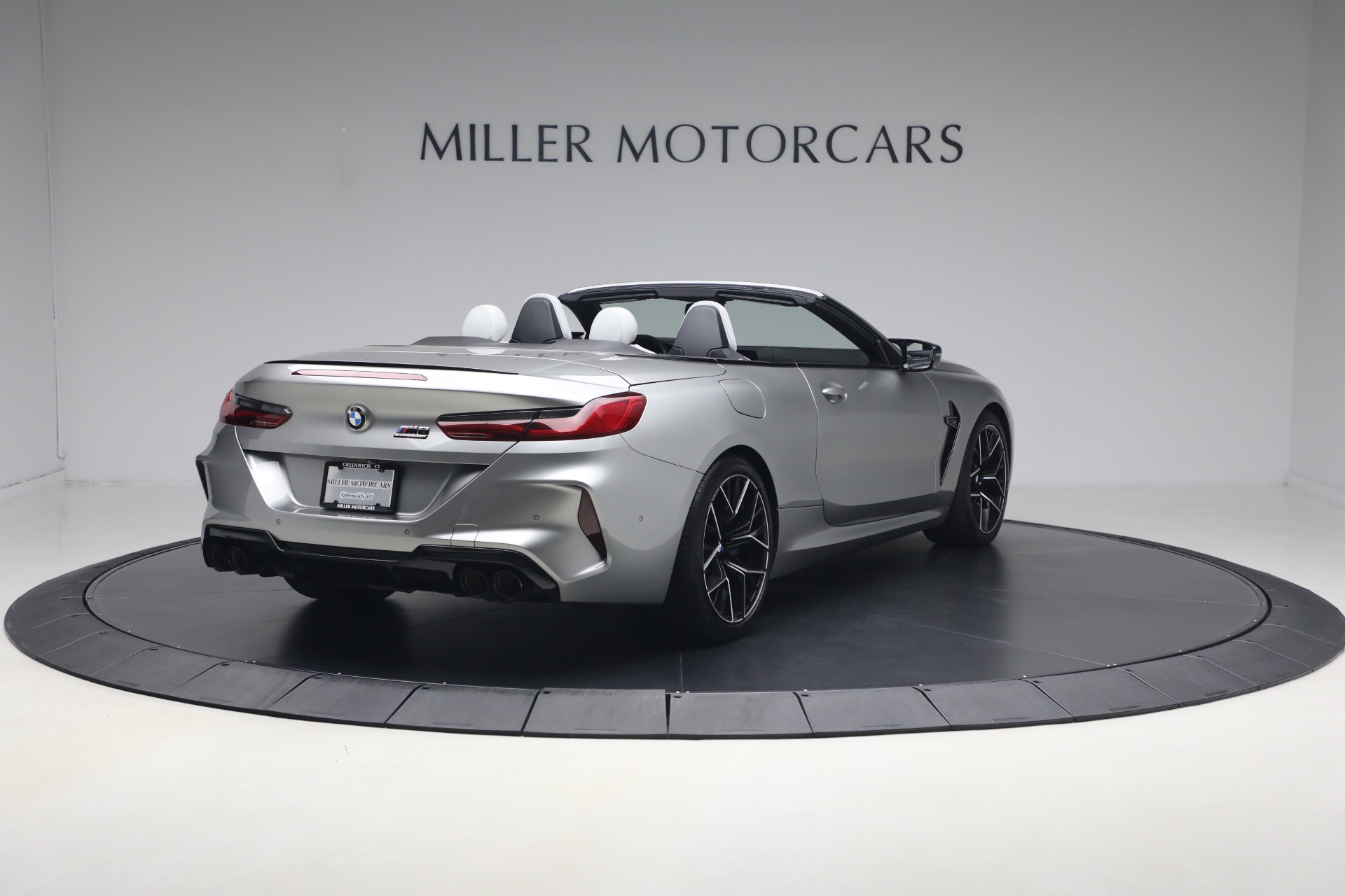 Used-2022-BMW-M8-Competition