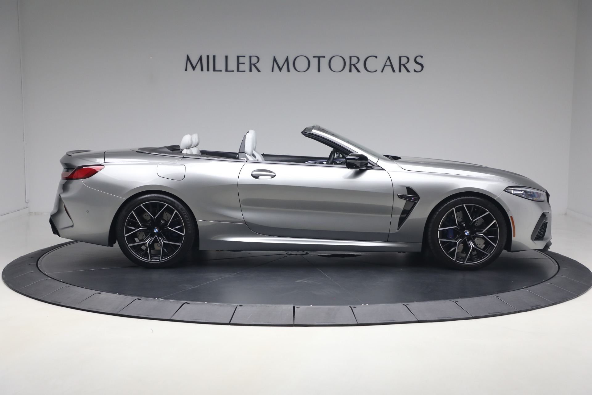 Used-2022-BMW-M8-Competition