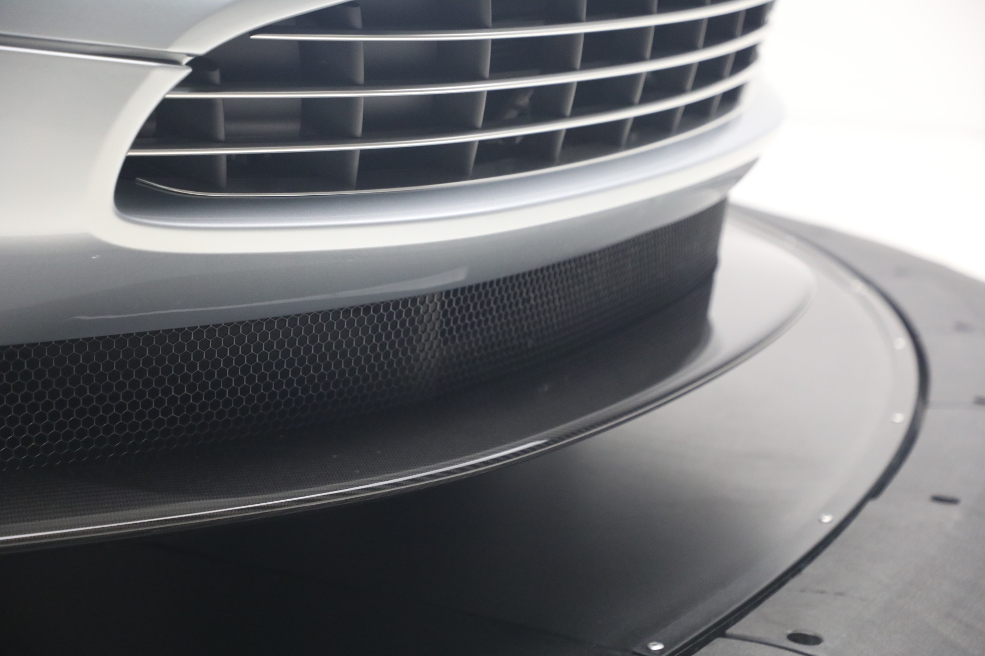 Used-2019-Aston-Martin-DB11-Volante