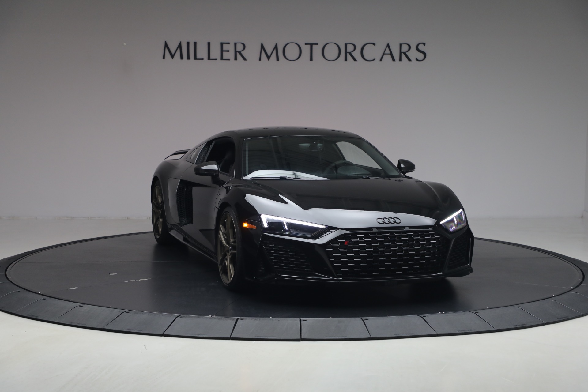 Used-2020-Audi-R8-52-quattro-V10-performance