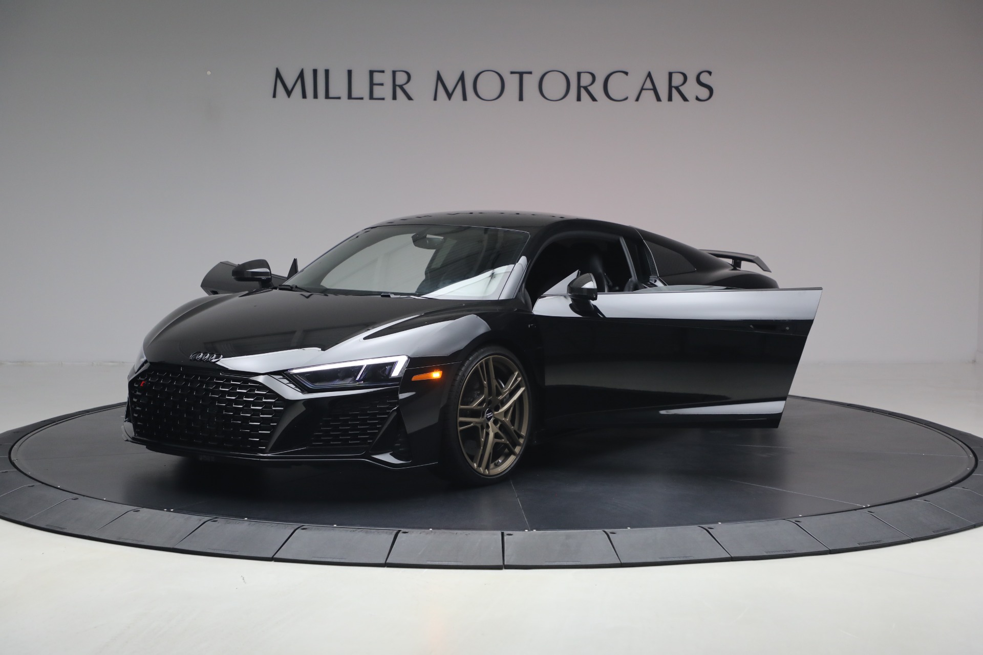 Used-2020-Audi-R8-52-quattro-V10-performance