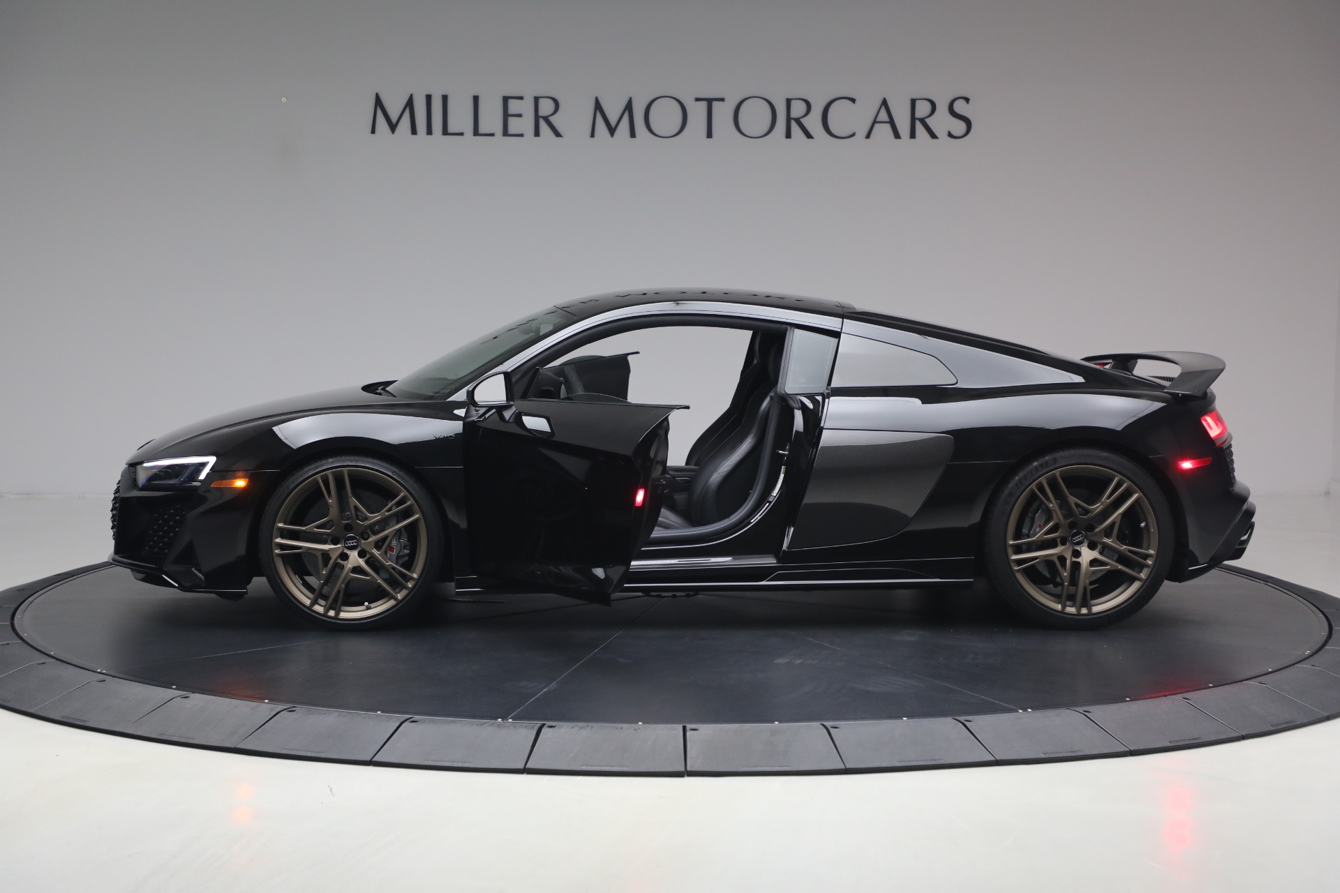 Used-2020-Audi-R8-52-quattro-V10-performance