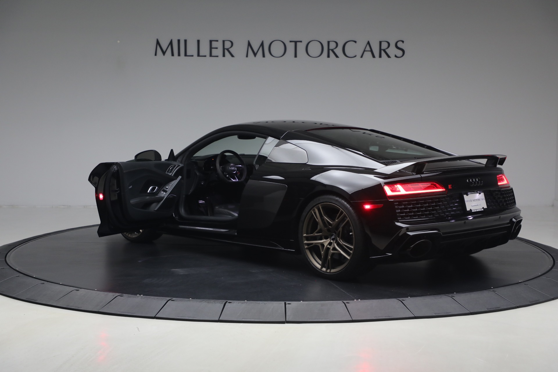 Used-2020-Audi-R8-52-quattro-V10-performance