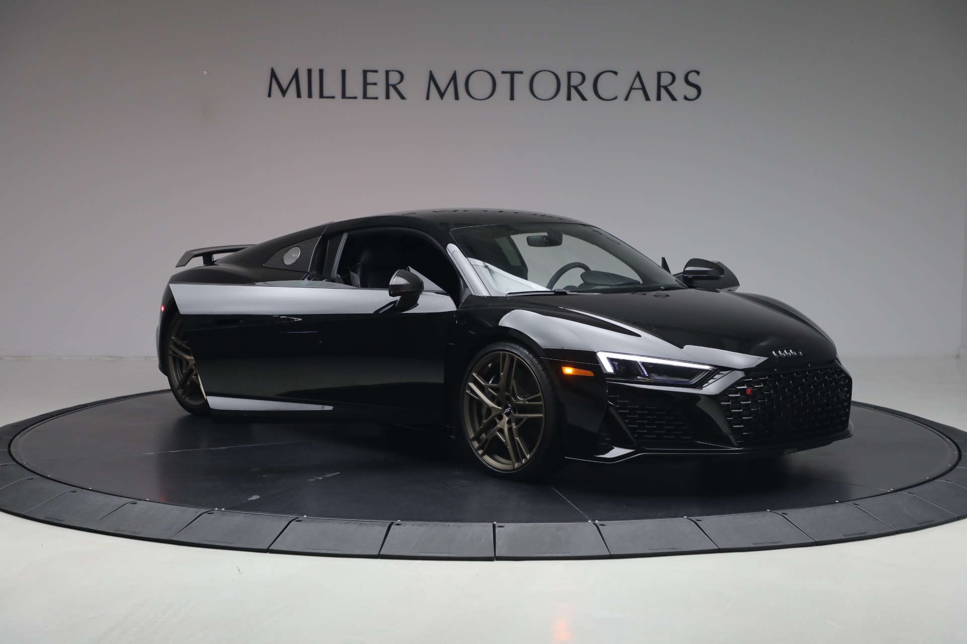 Used-2020-Audi-R8-52-quattro-V10-performance