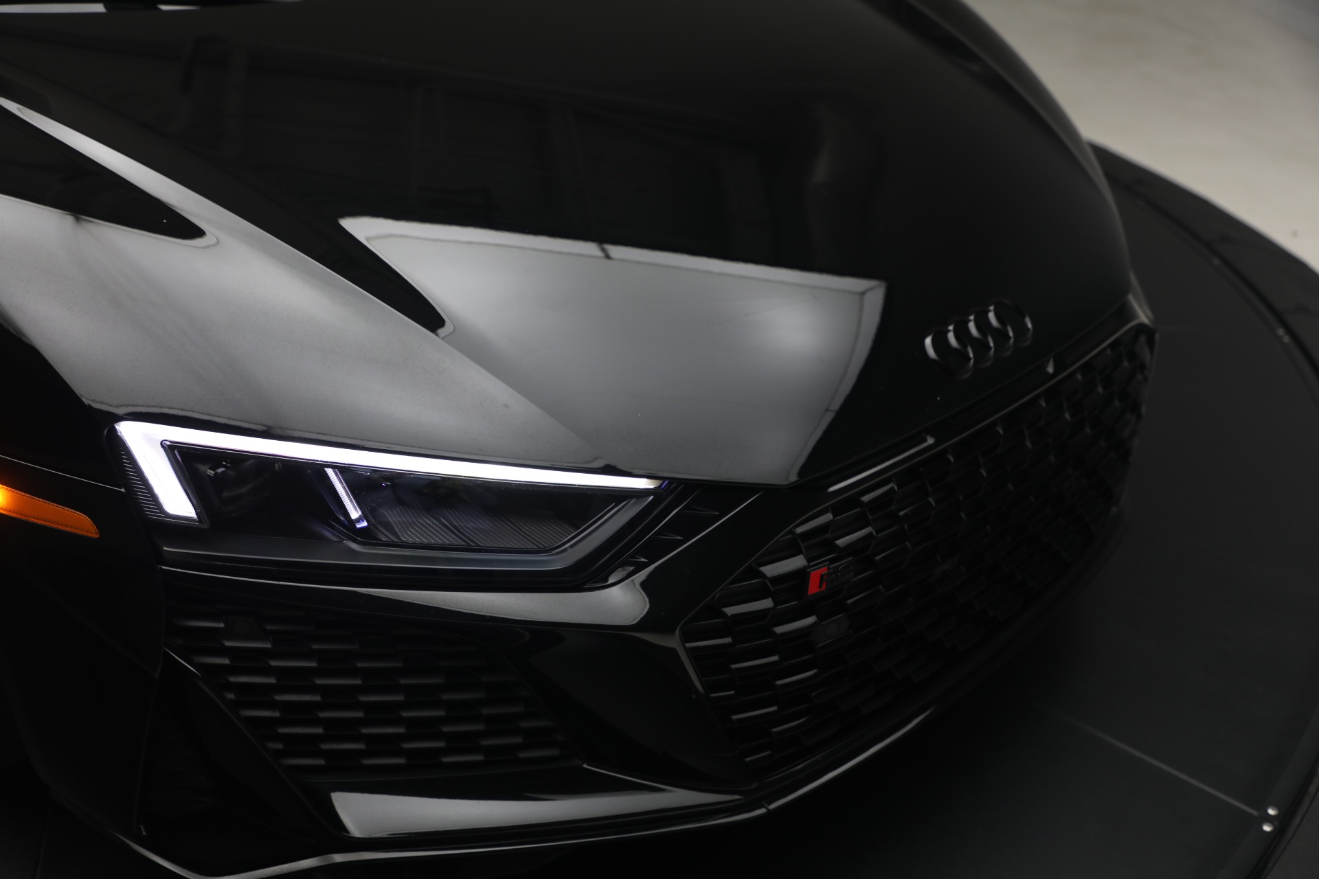 Used-2020-Audi-R8-52-quattro-V10-performance