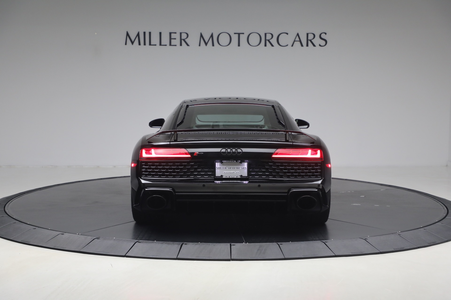 Used-2020-Audi-R8-52-quattro-V10-performance