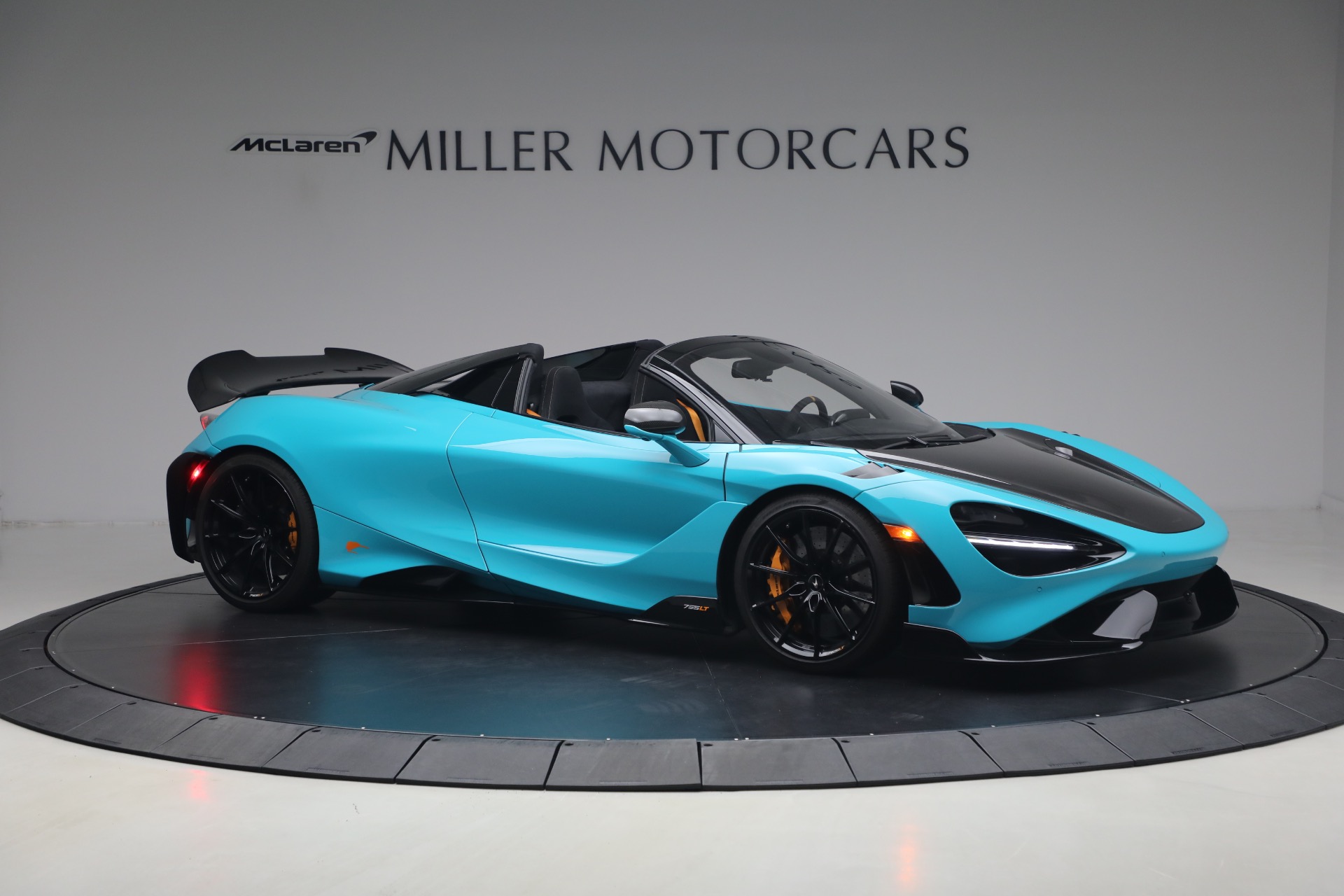 Used-2022-McLaren-765LT-Spider