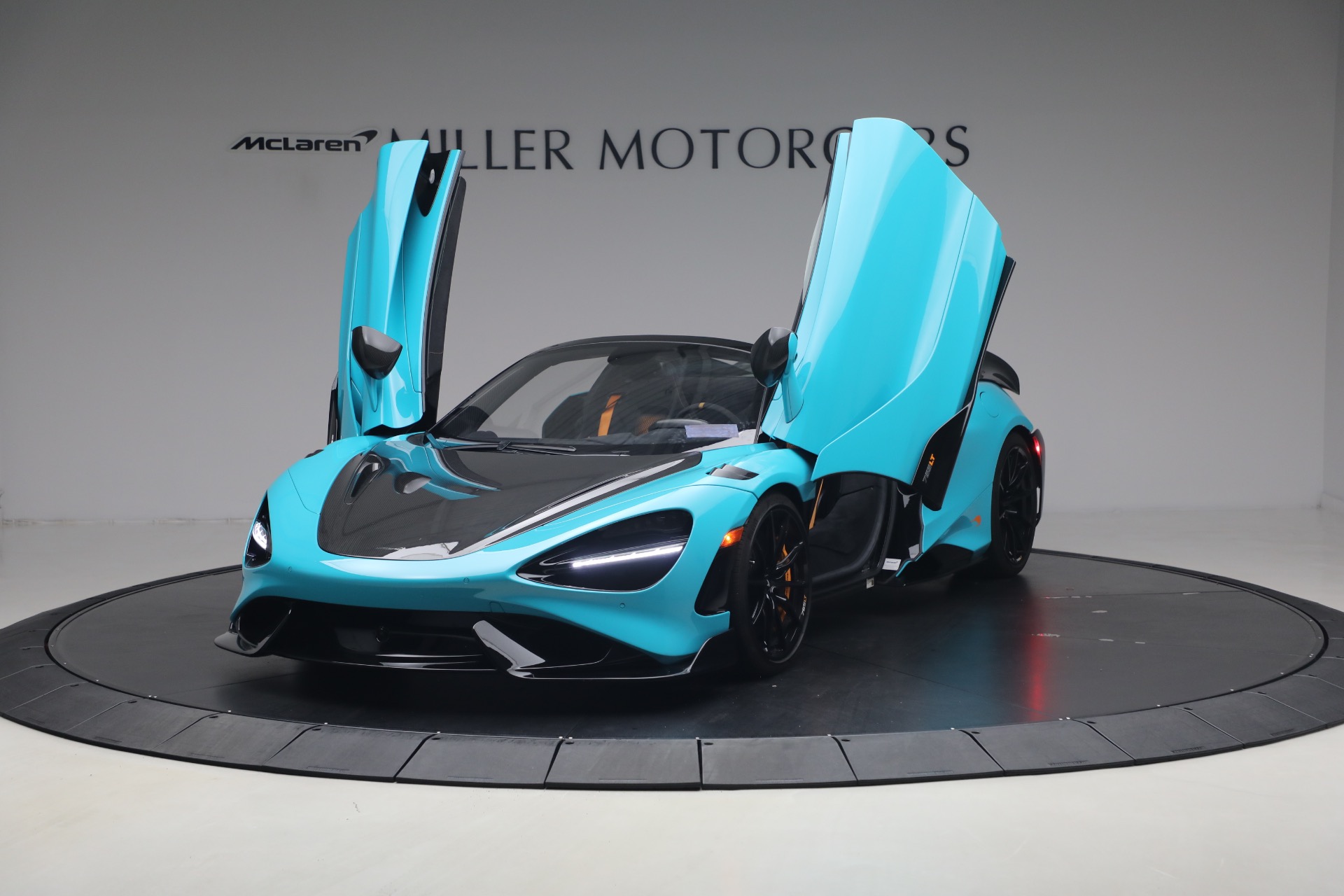 Used-2022-McLaren-765LT-Spider