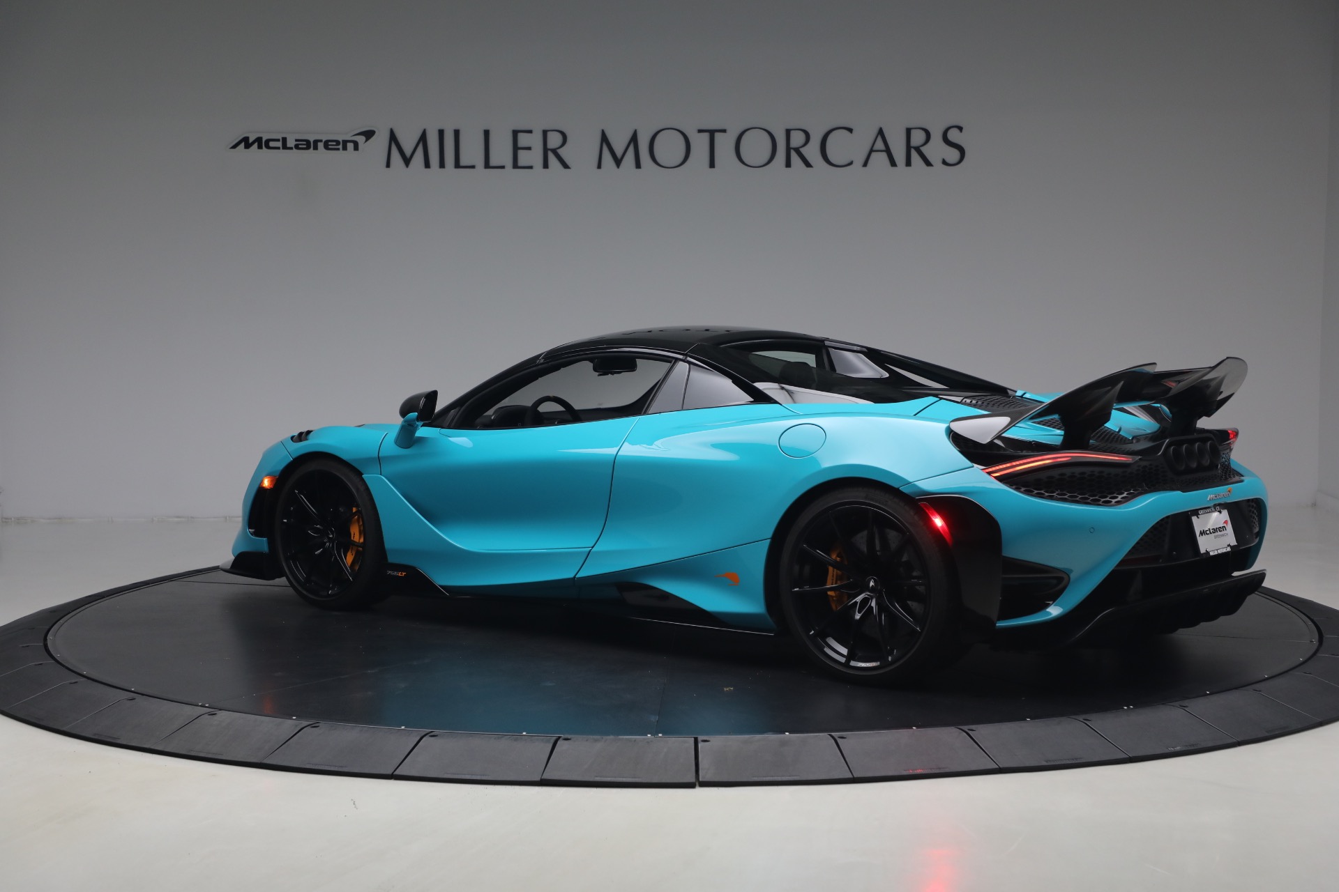 Used-2022-McLaren-765LT-Spider