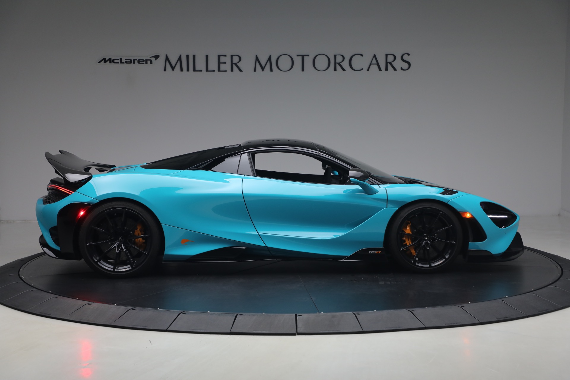 Used-2022-McLaren-765LT-Spider