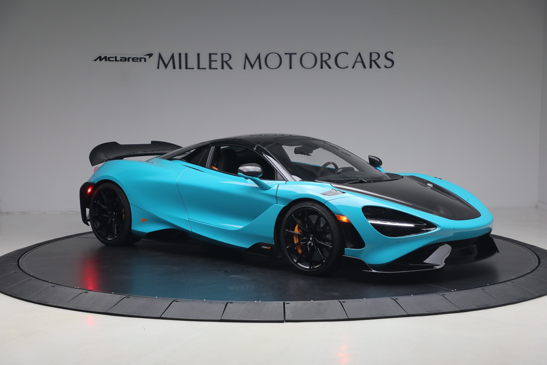 Used-2022-McLaren-765LT-Spider