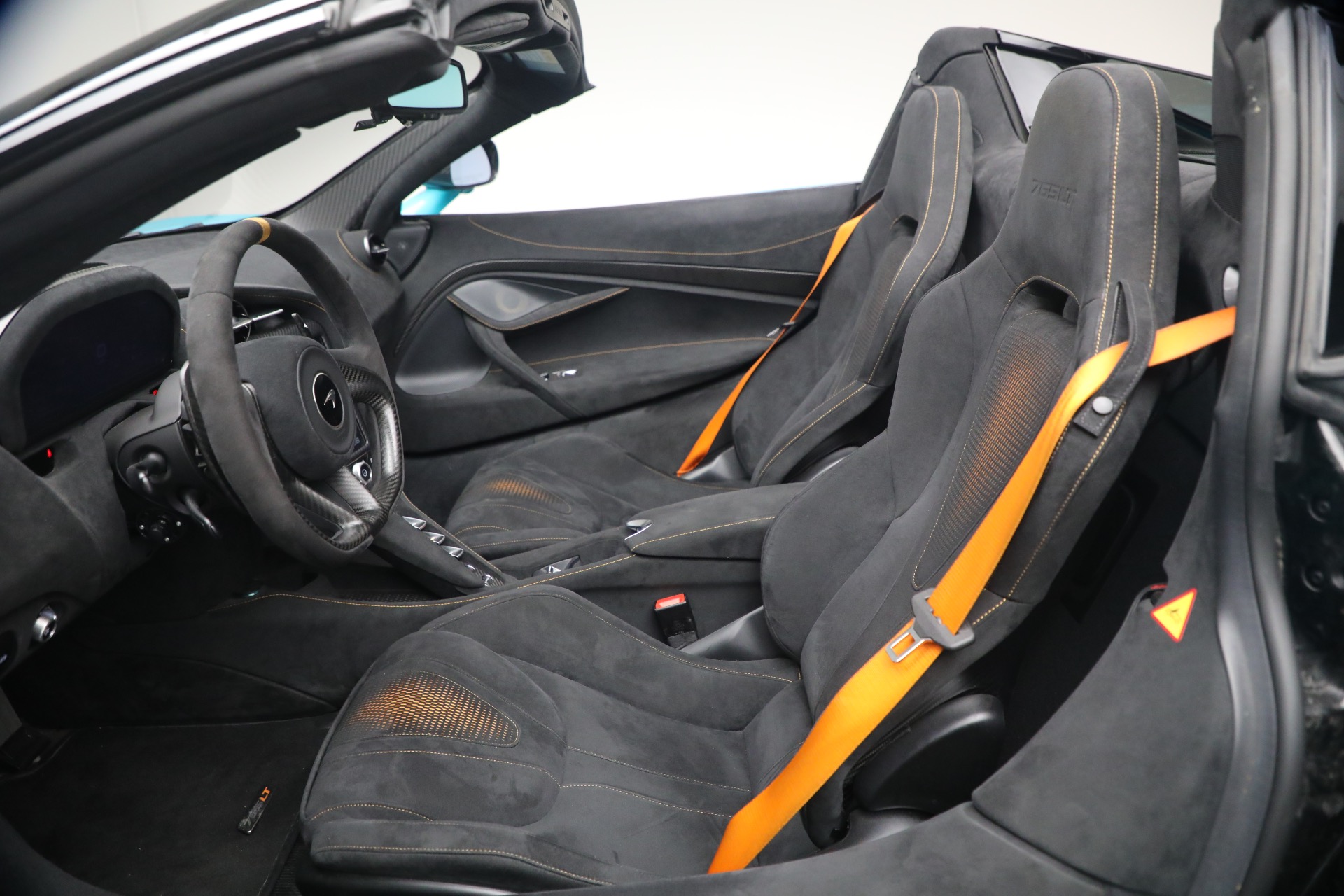 Used-2022-McLaren-765LT-Spider