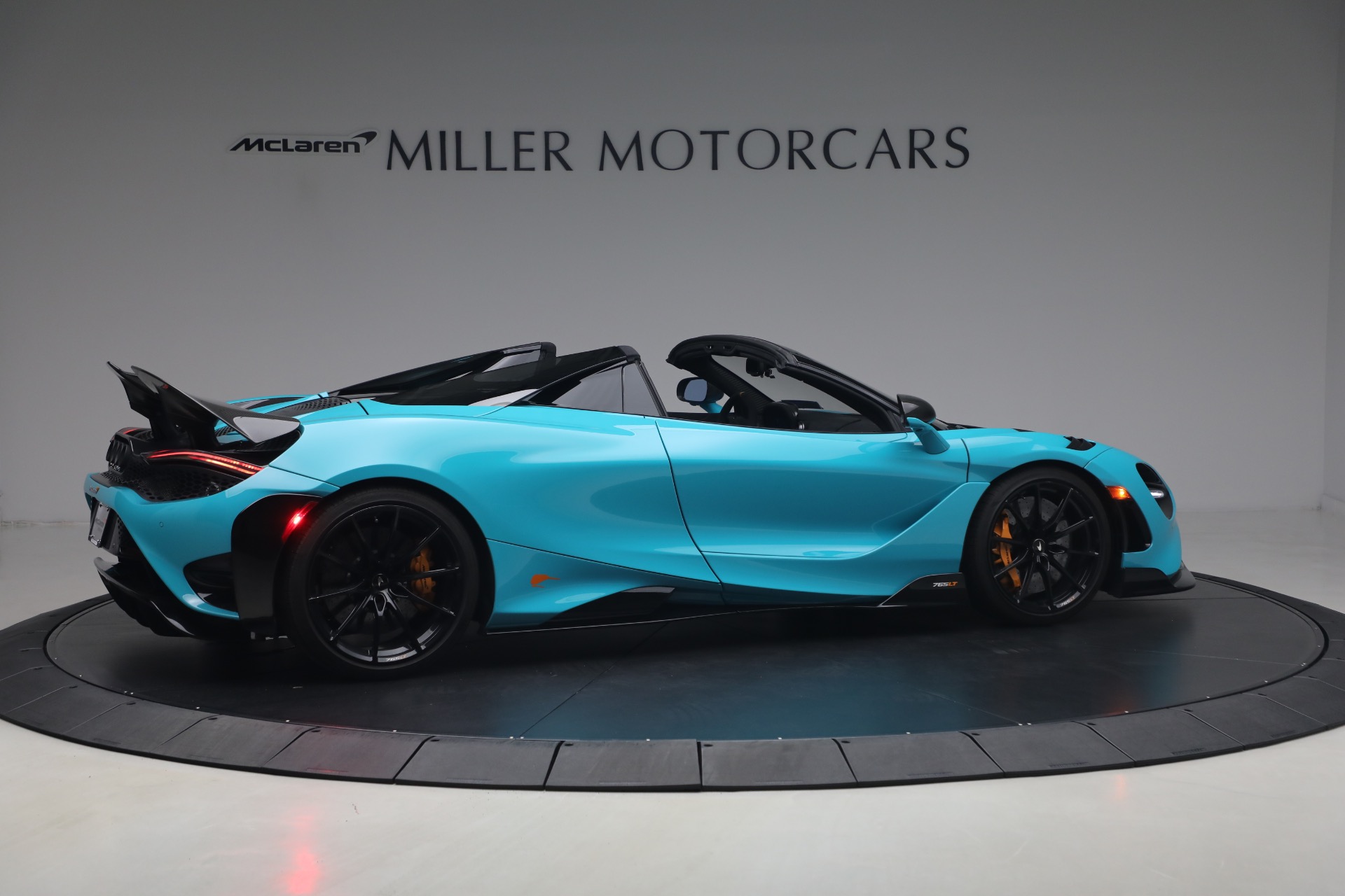 Used-2022-McLaren-765LT-Spider