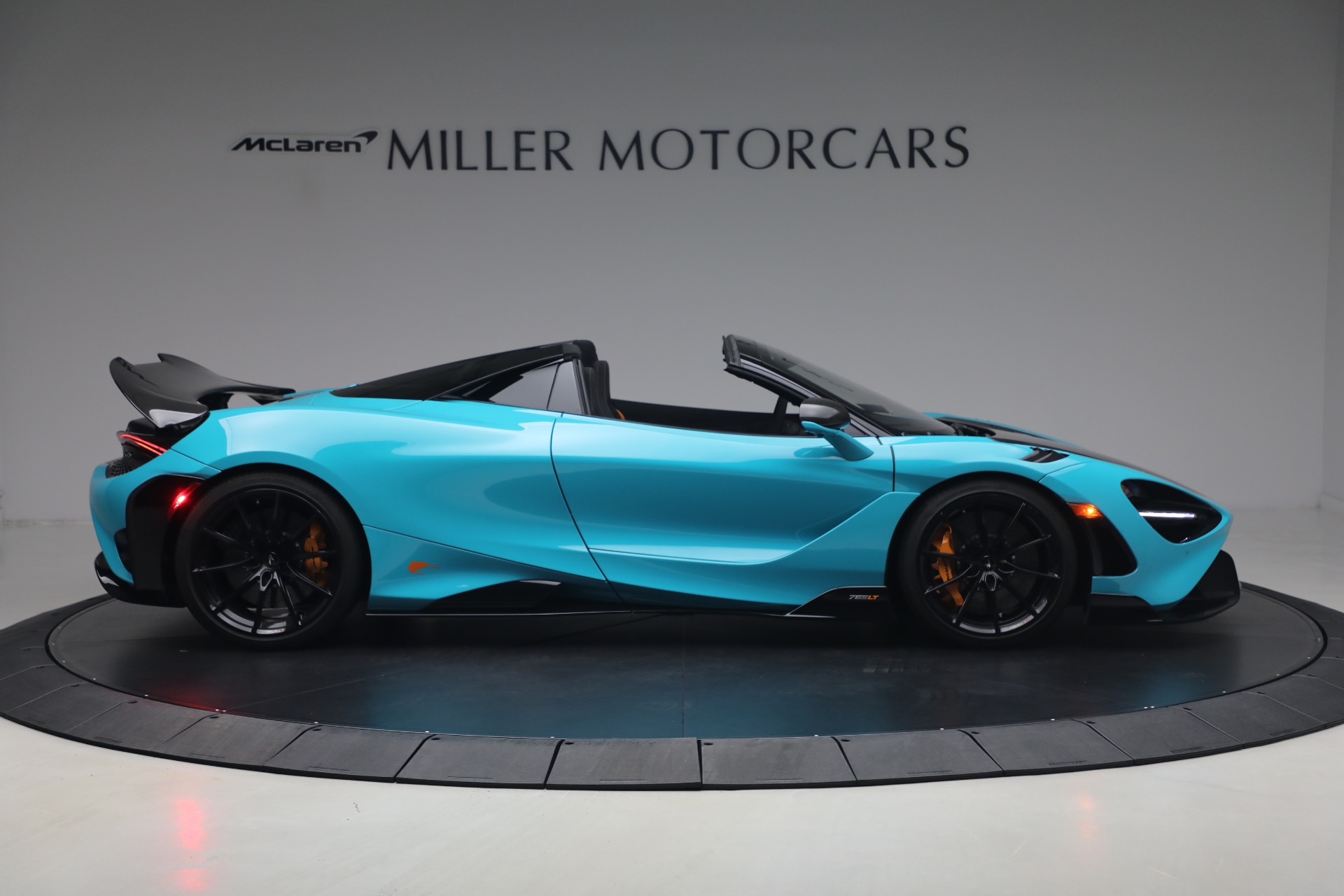 Used-2022-McLaren-765LT-Spider