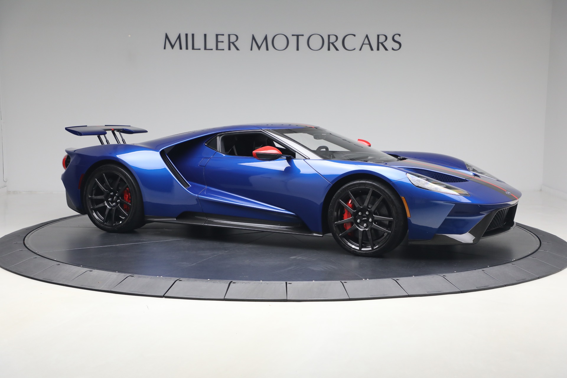 Used-2021-Ford-GT