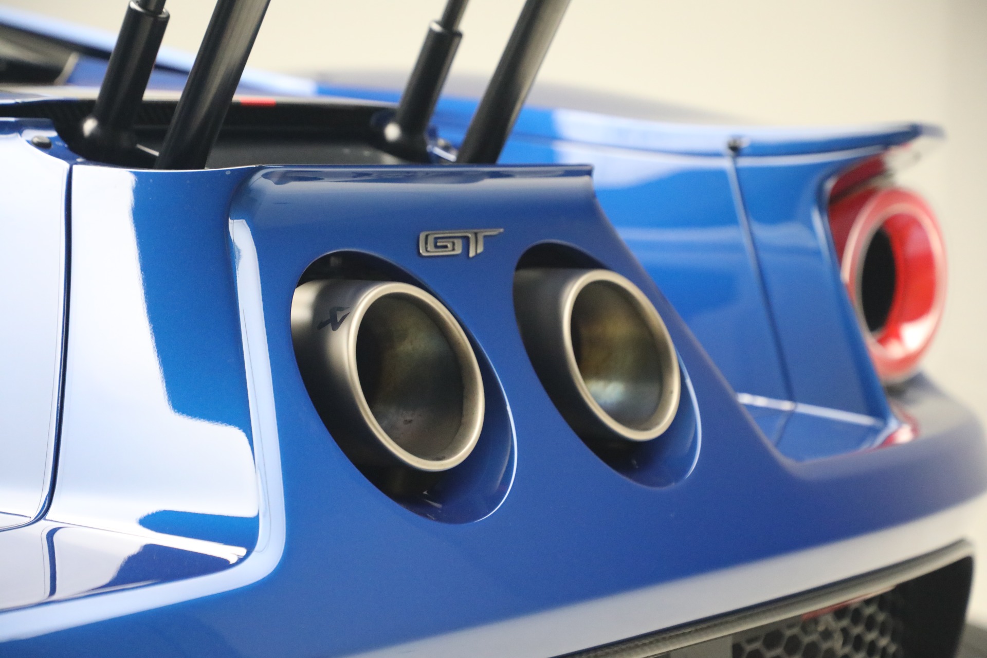 Used-2021-Ford-GT