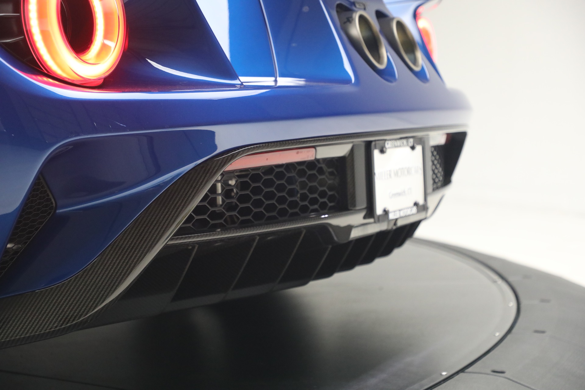 Used-2021-Ford-GT