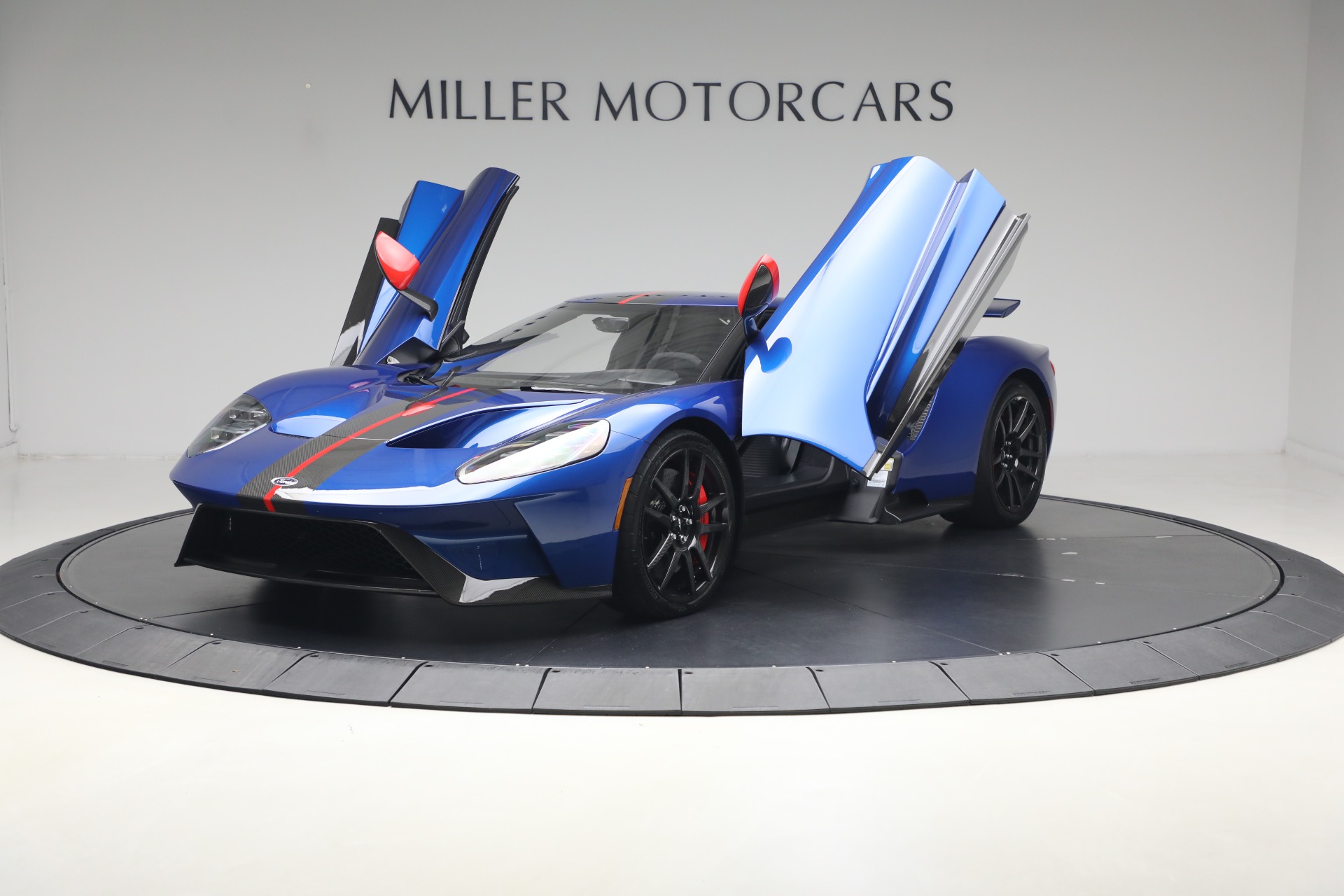 Used-2021-Ford-GT