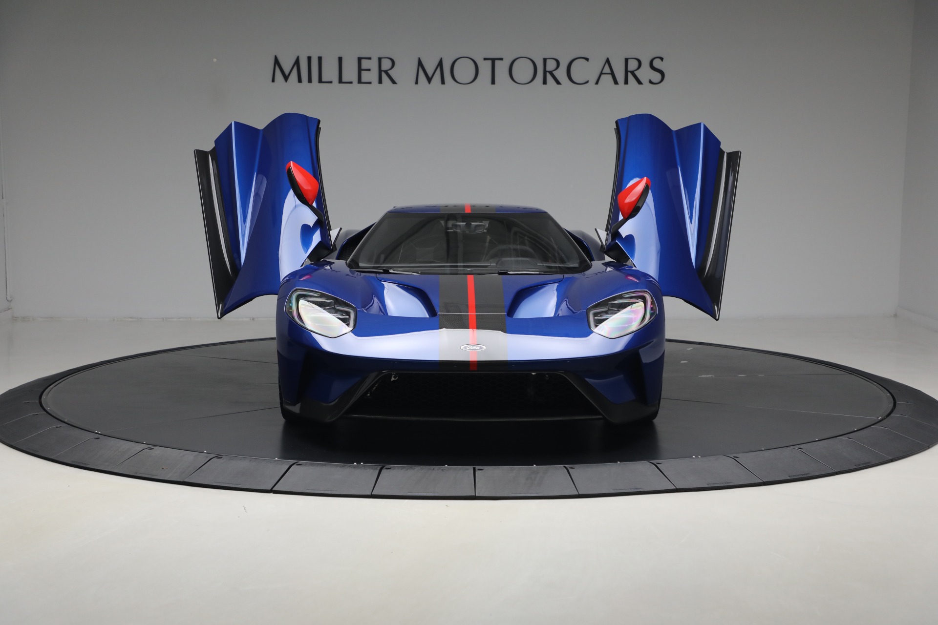 Used-2021-Ford-GT