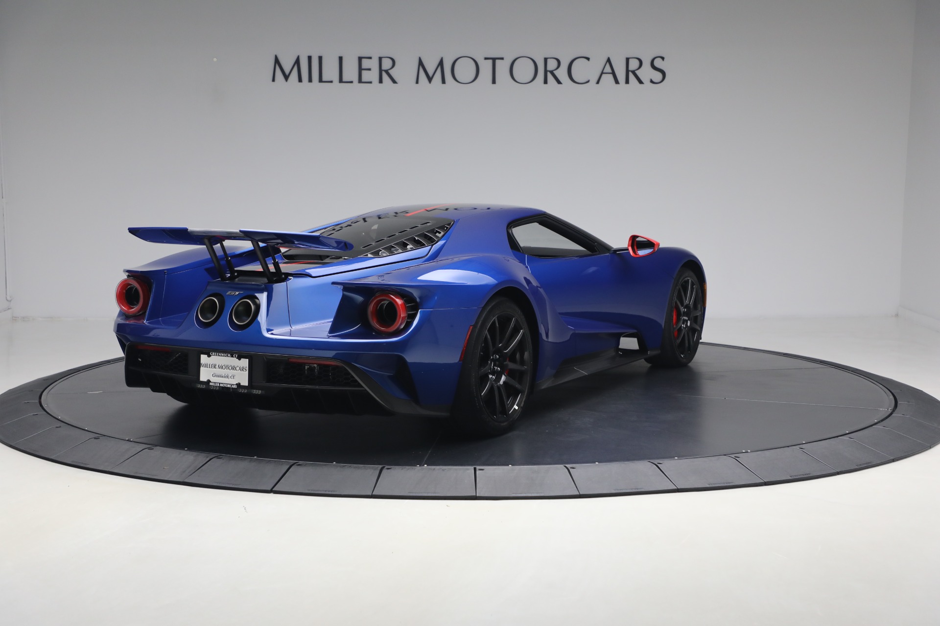 Used-2021-Ford-GT