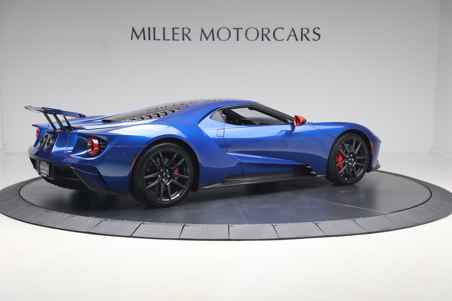 Used-2021-Ford-GT