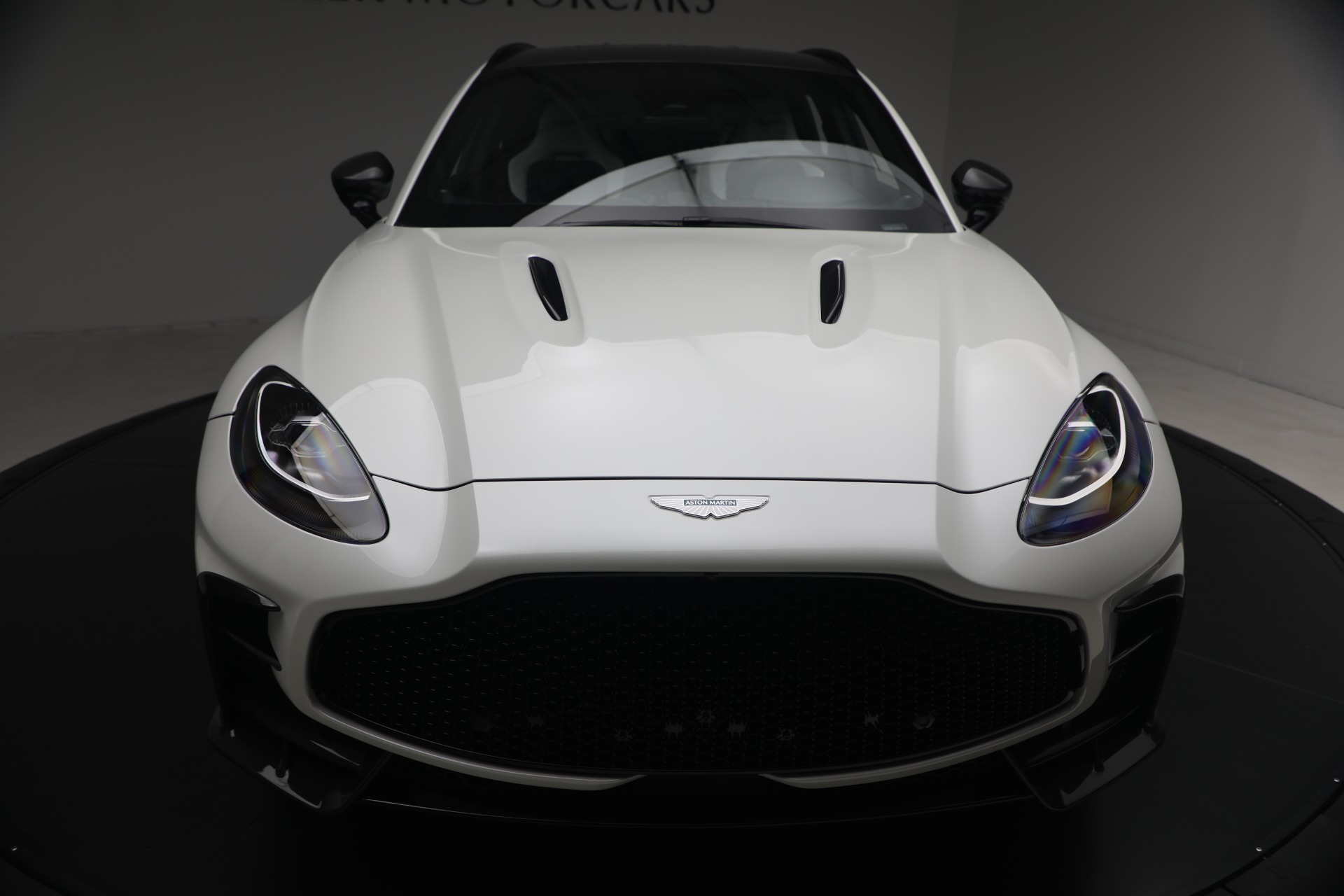 New-2026-Aston-Martin-DBX-S