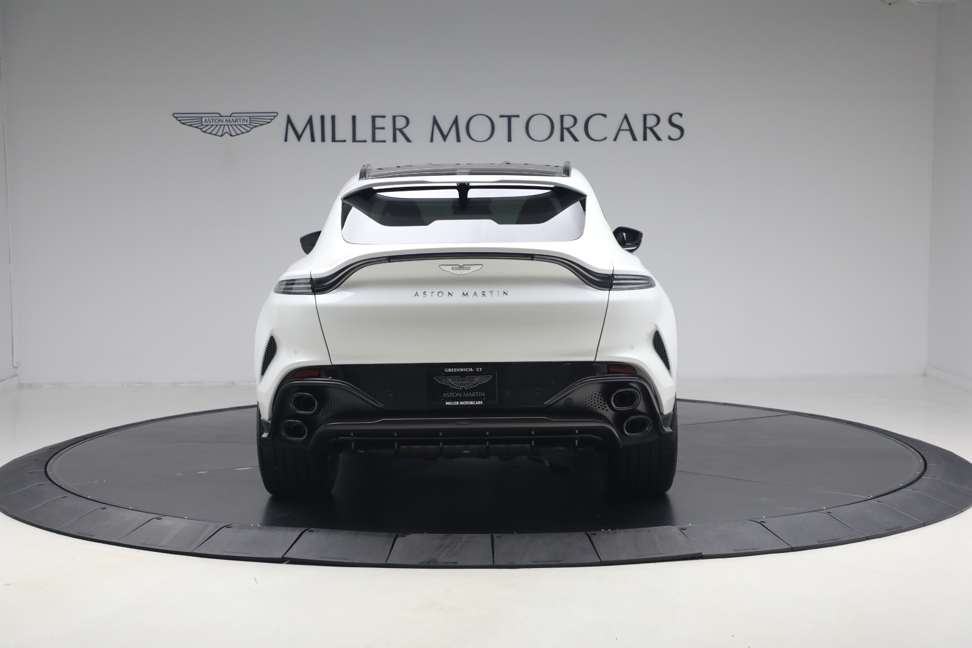 New-2026-Aston-Martin-DBX-S