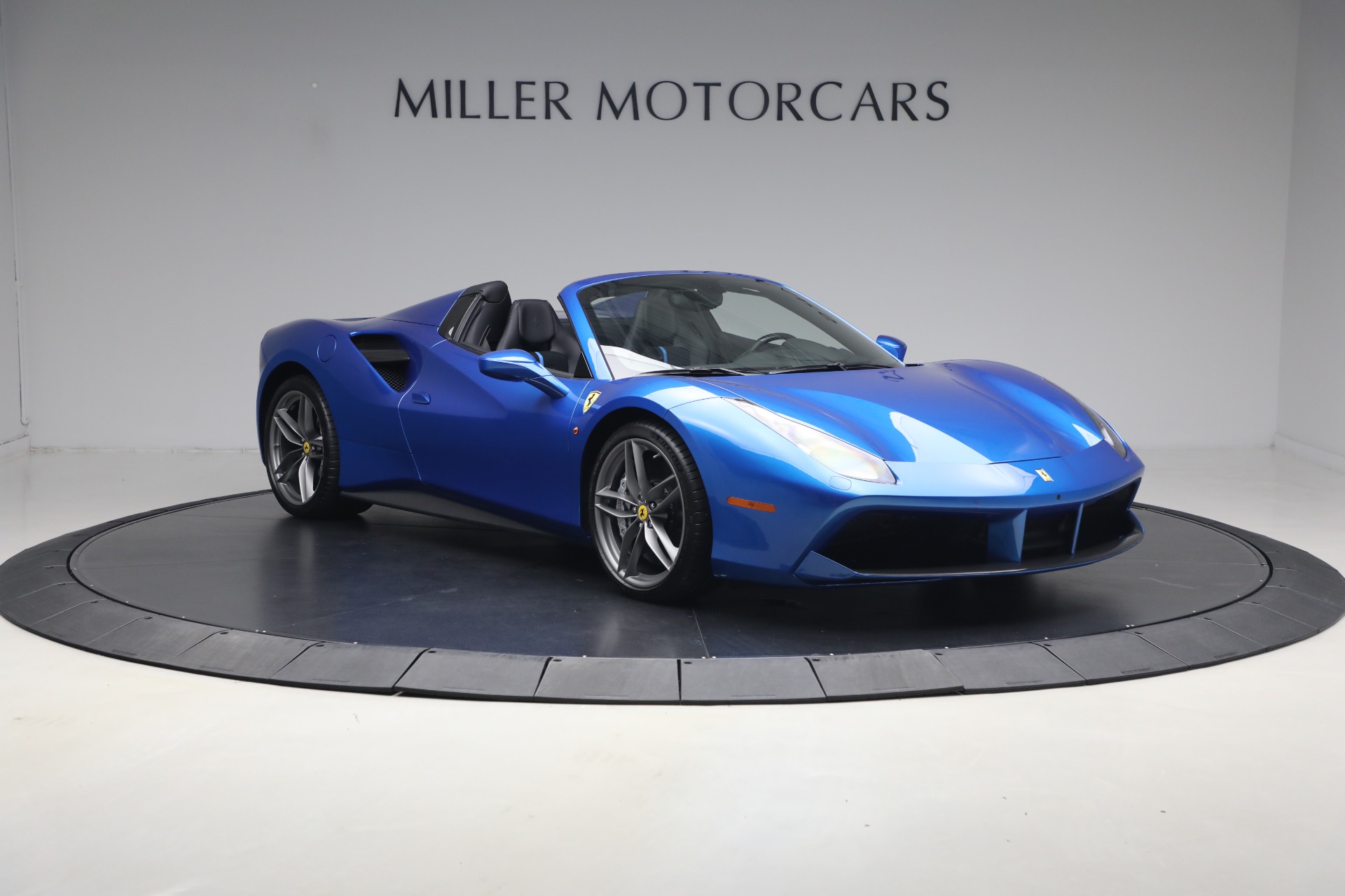 Used-2017-Ferrari-488-Spider