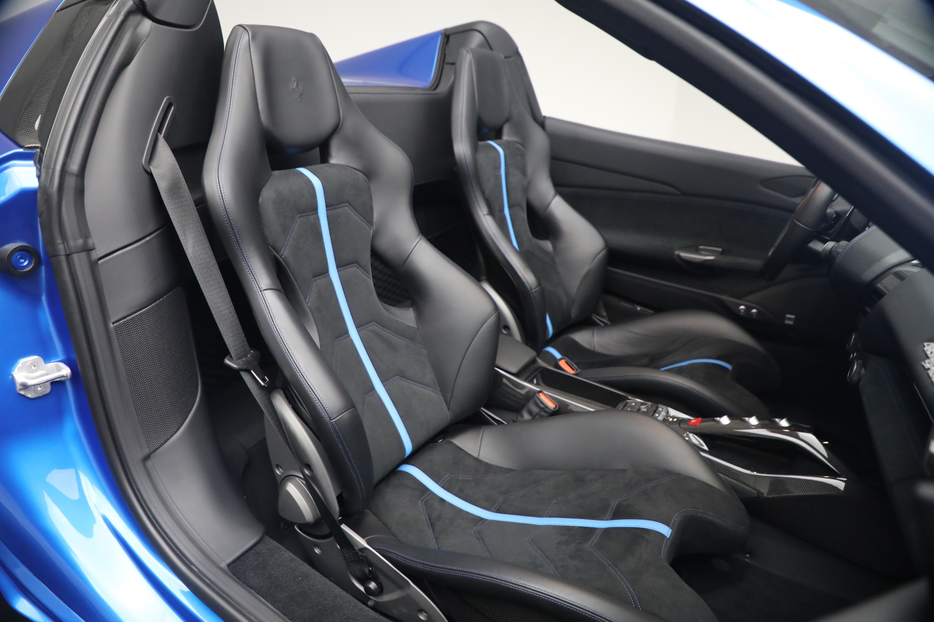 Used-2017-Ferrari-488-Spider