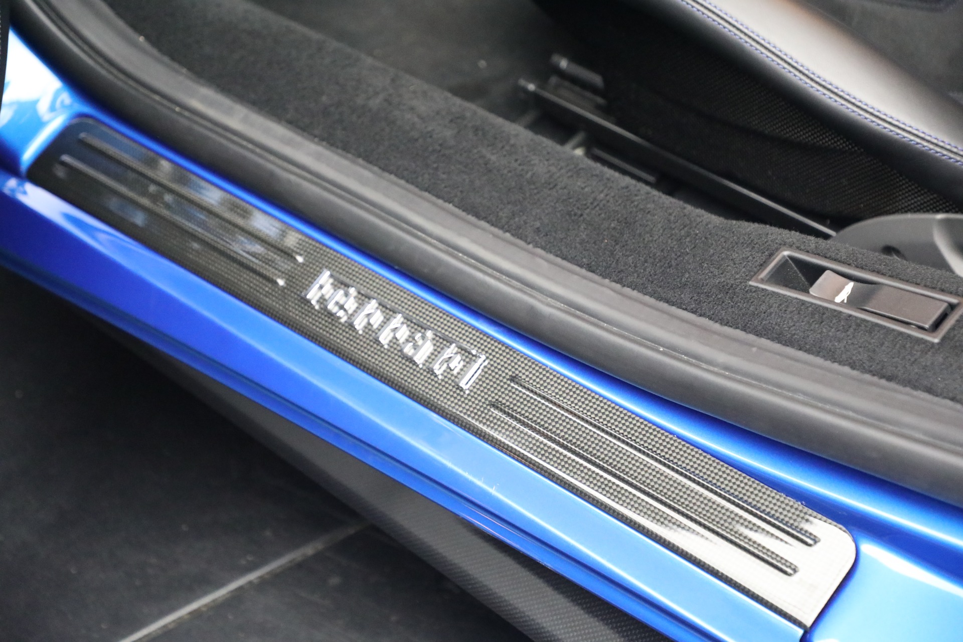 Used-2017-Ferrari-488-Spider