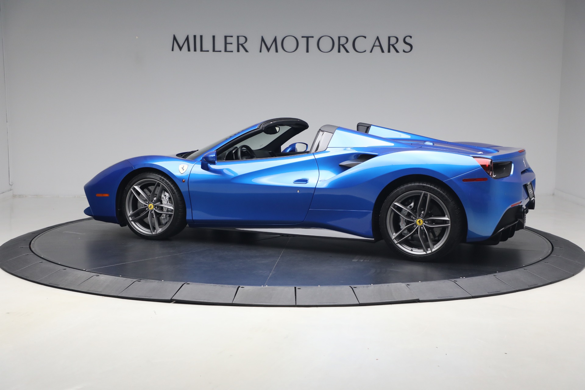 Used-2017-Ferrari-488-Spider